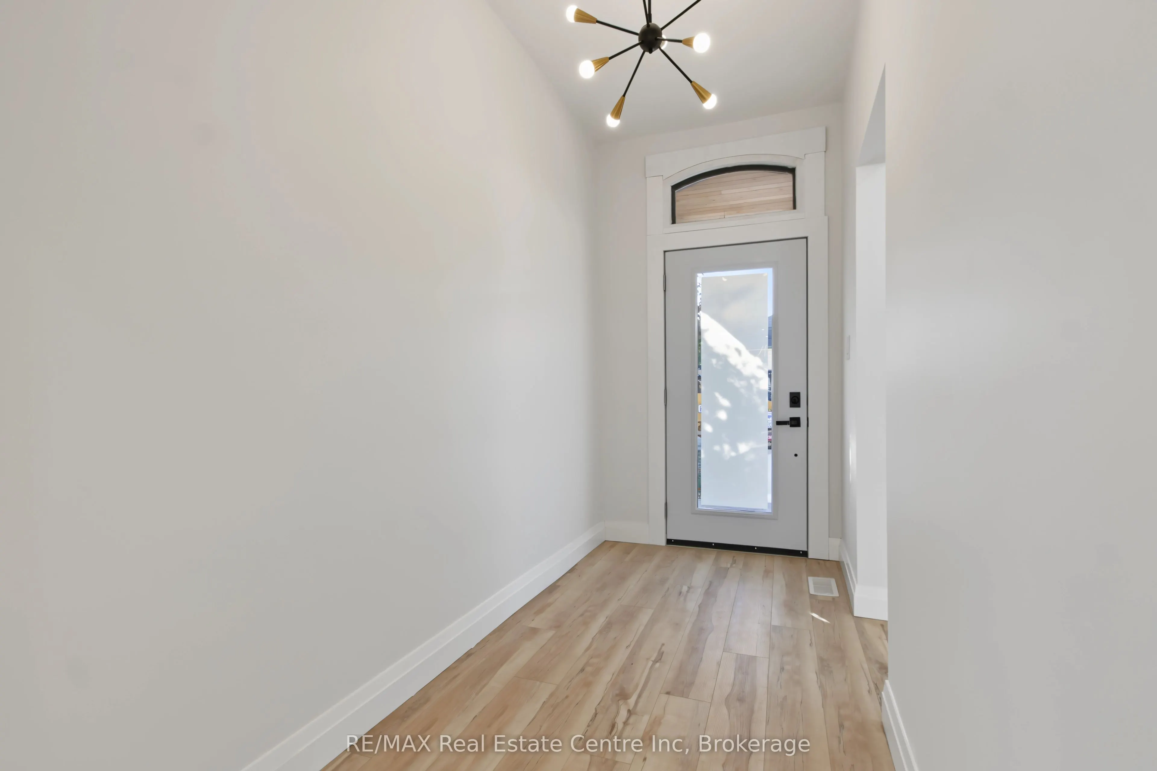 657 Frances Street
