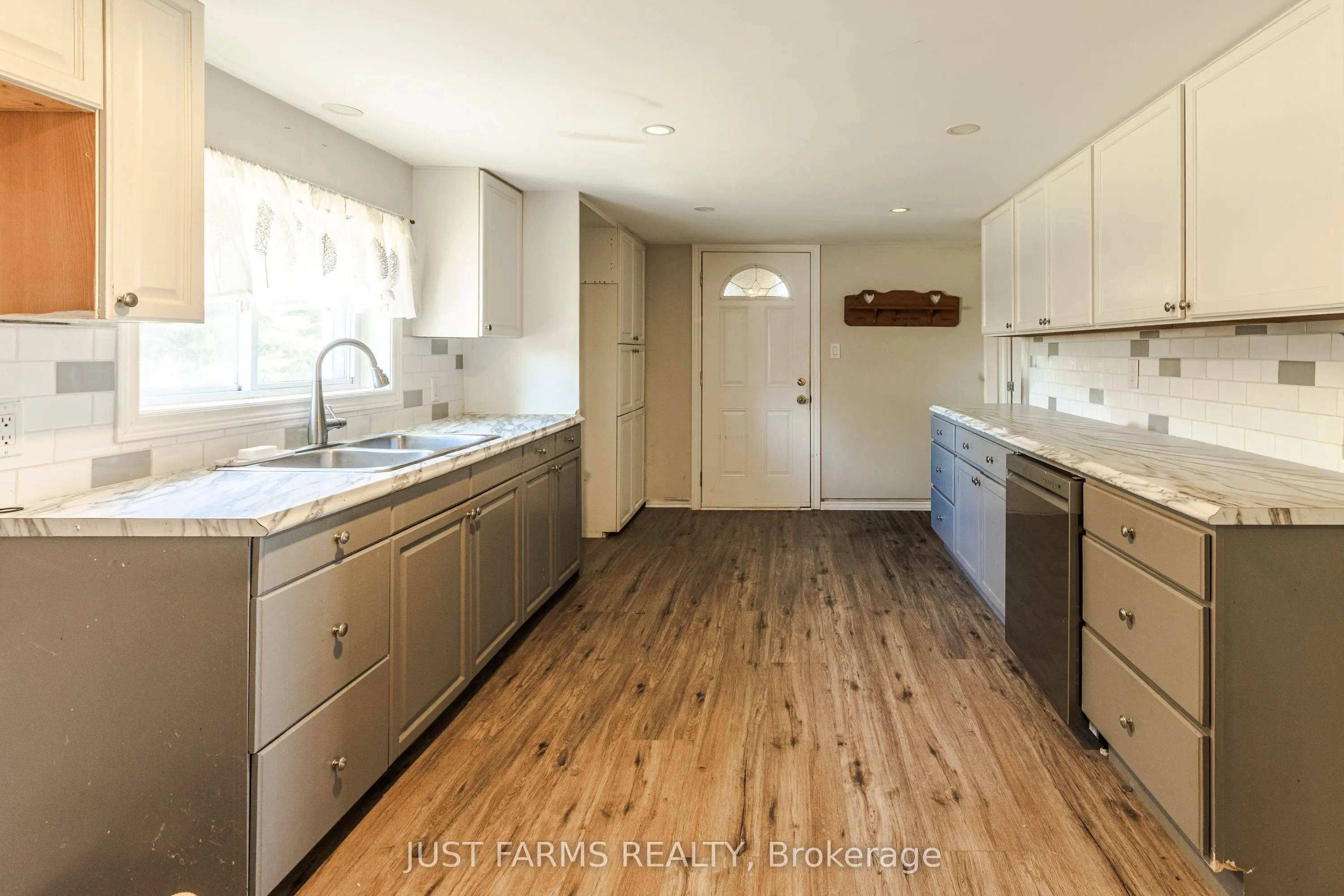 844 Concession 8 Road