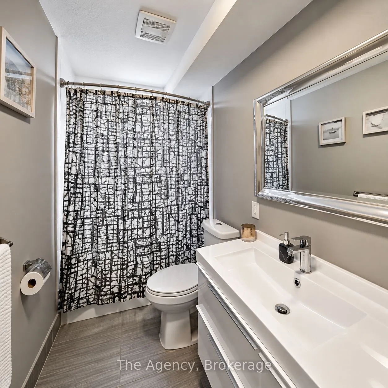 4538 Huron Street #8