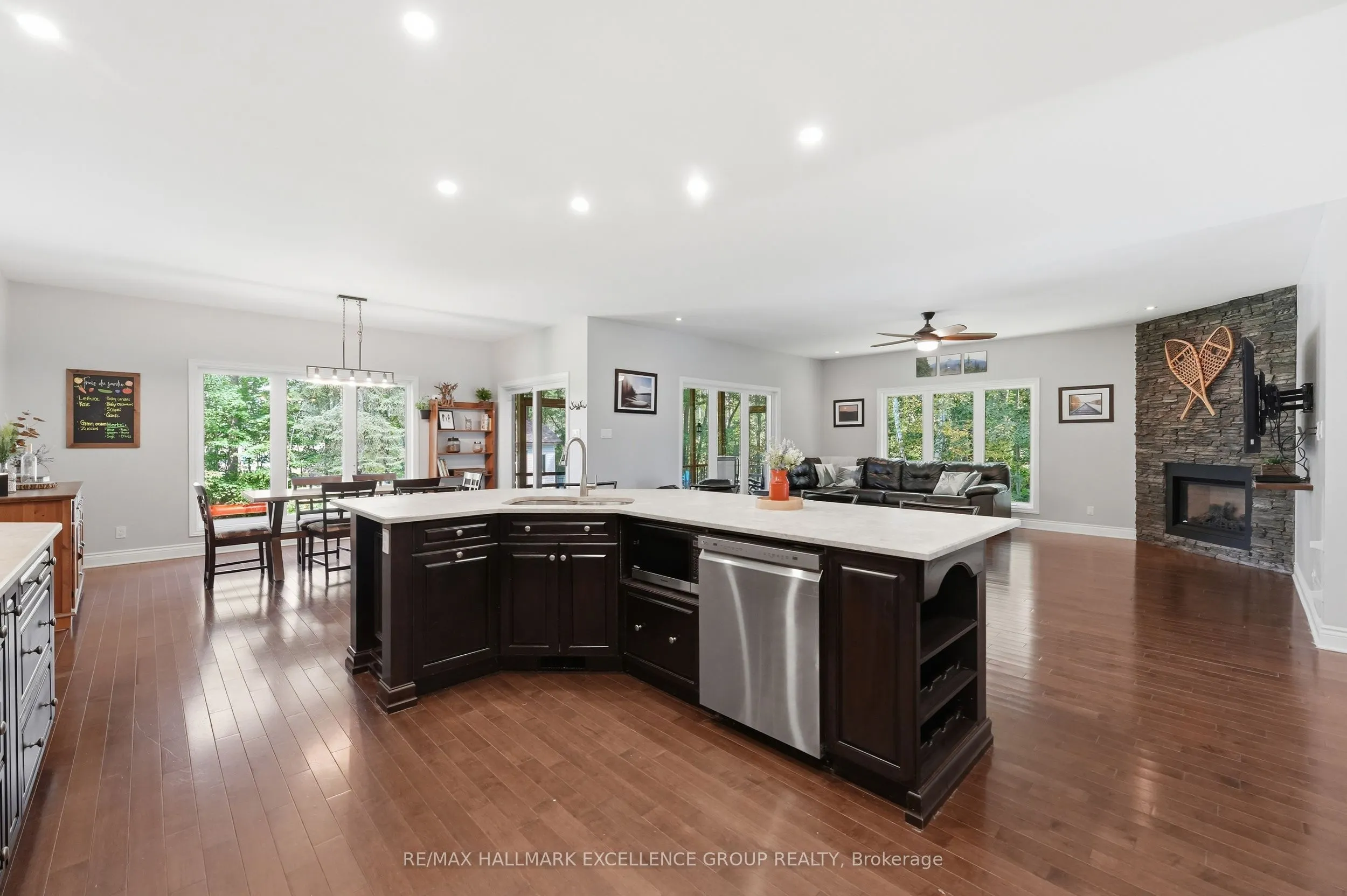 1363 Du Golf Road