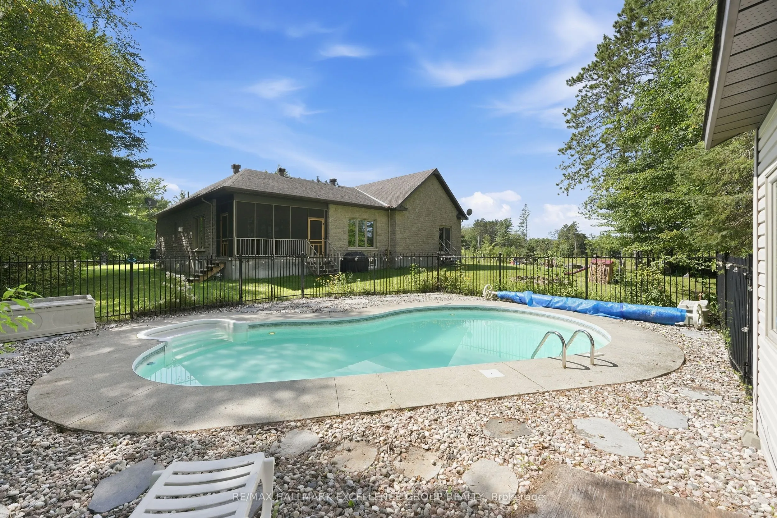 1363 Du Golf Road