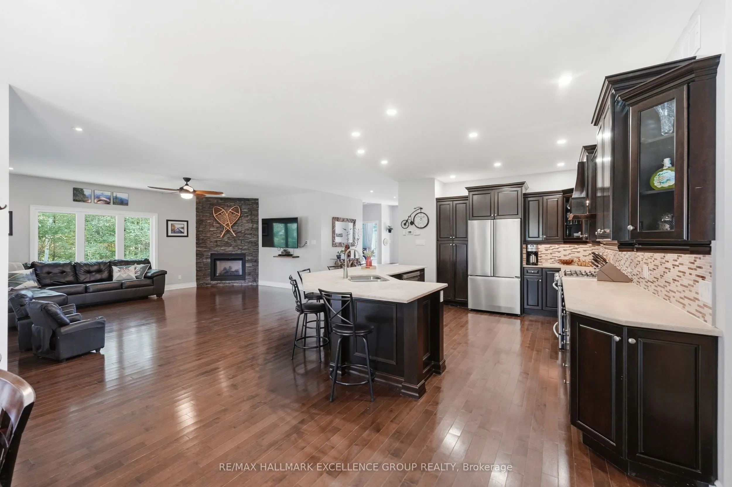 1363 Du Golf Road