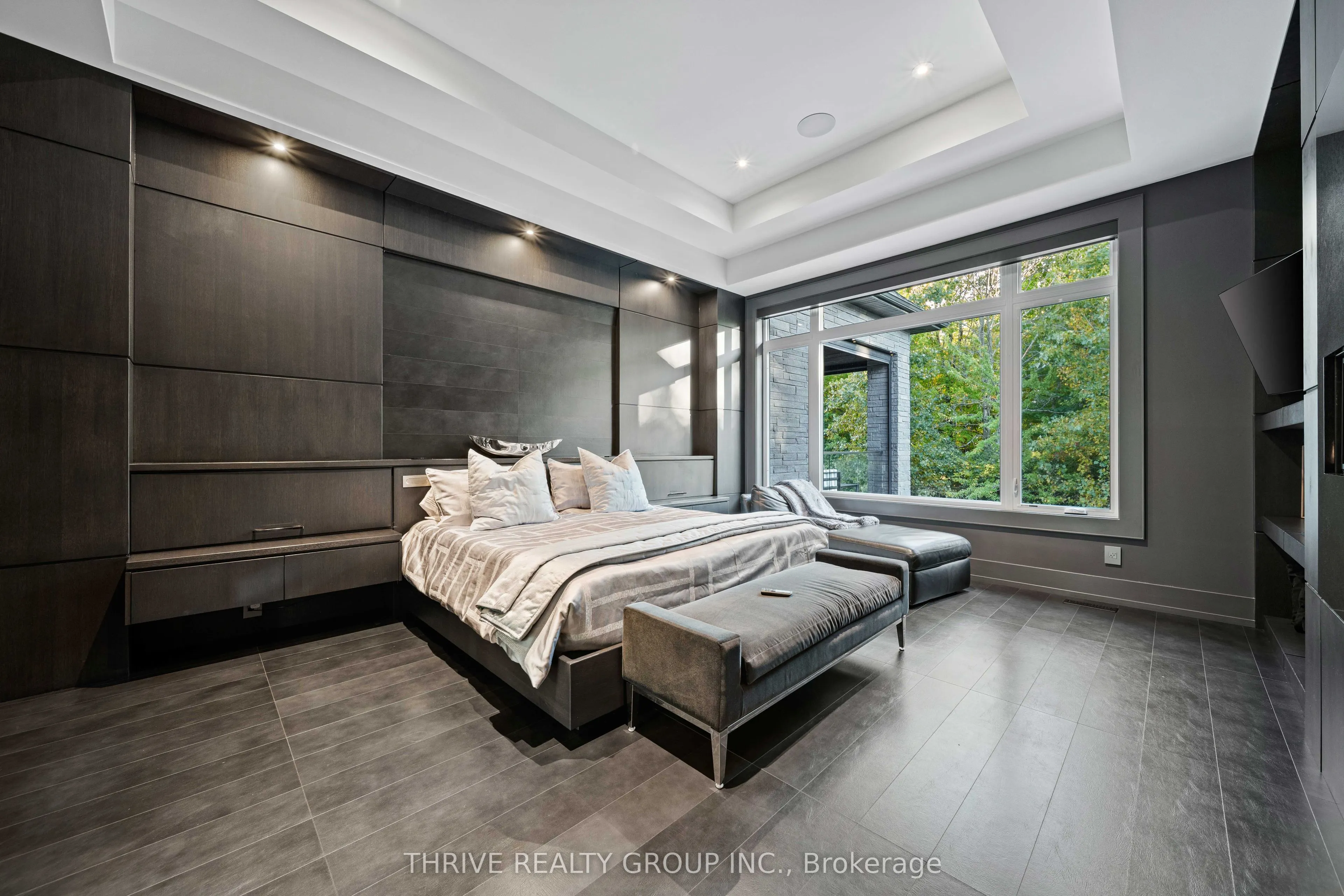 2339 Waterside Court