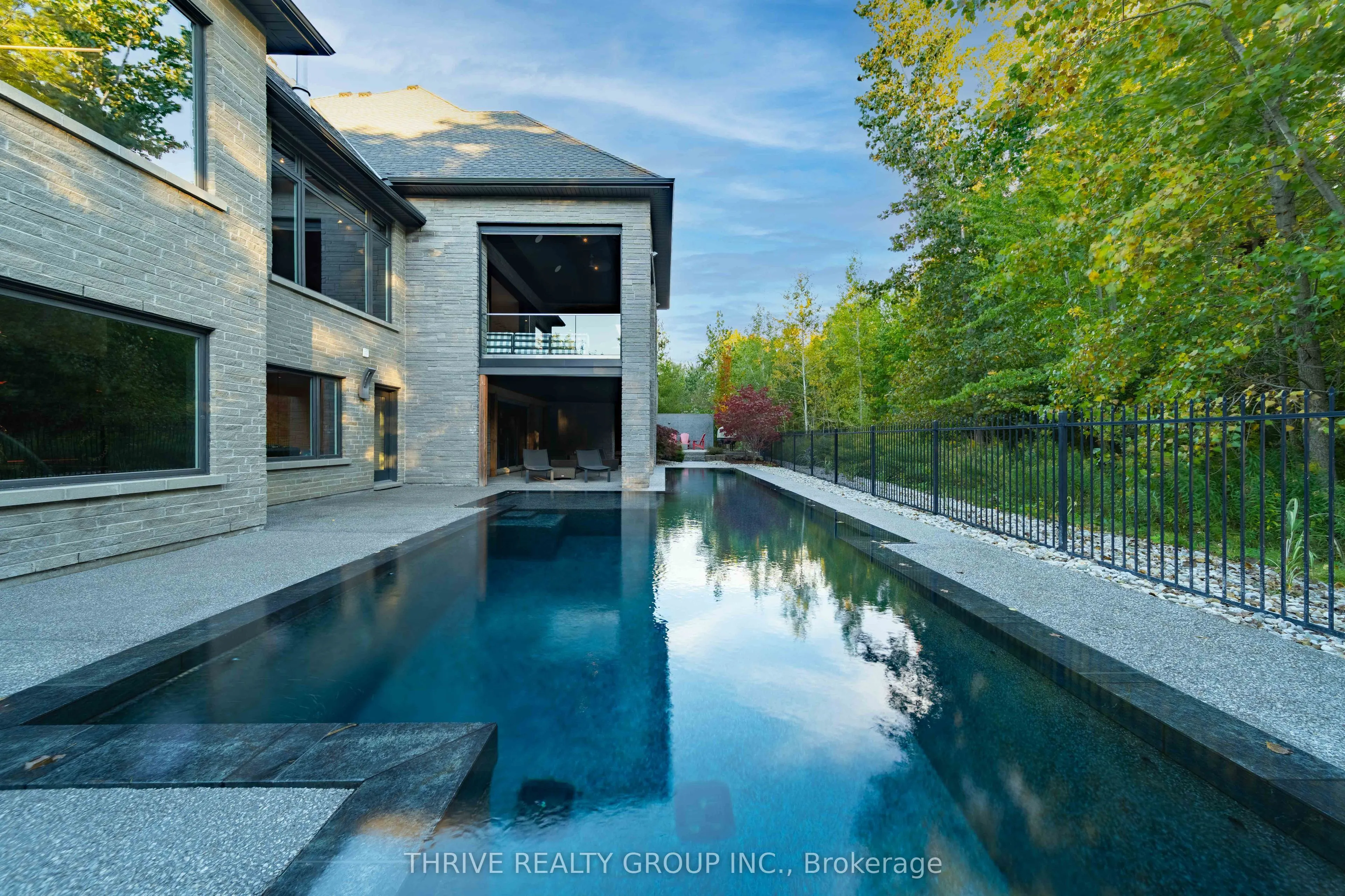2339 Waterside Court