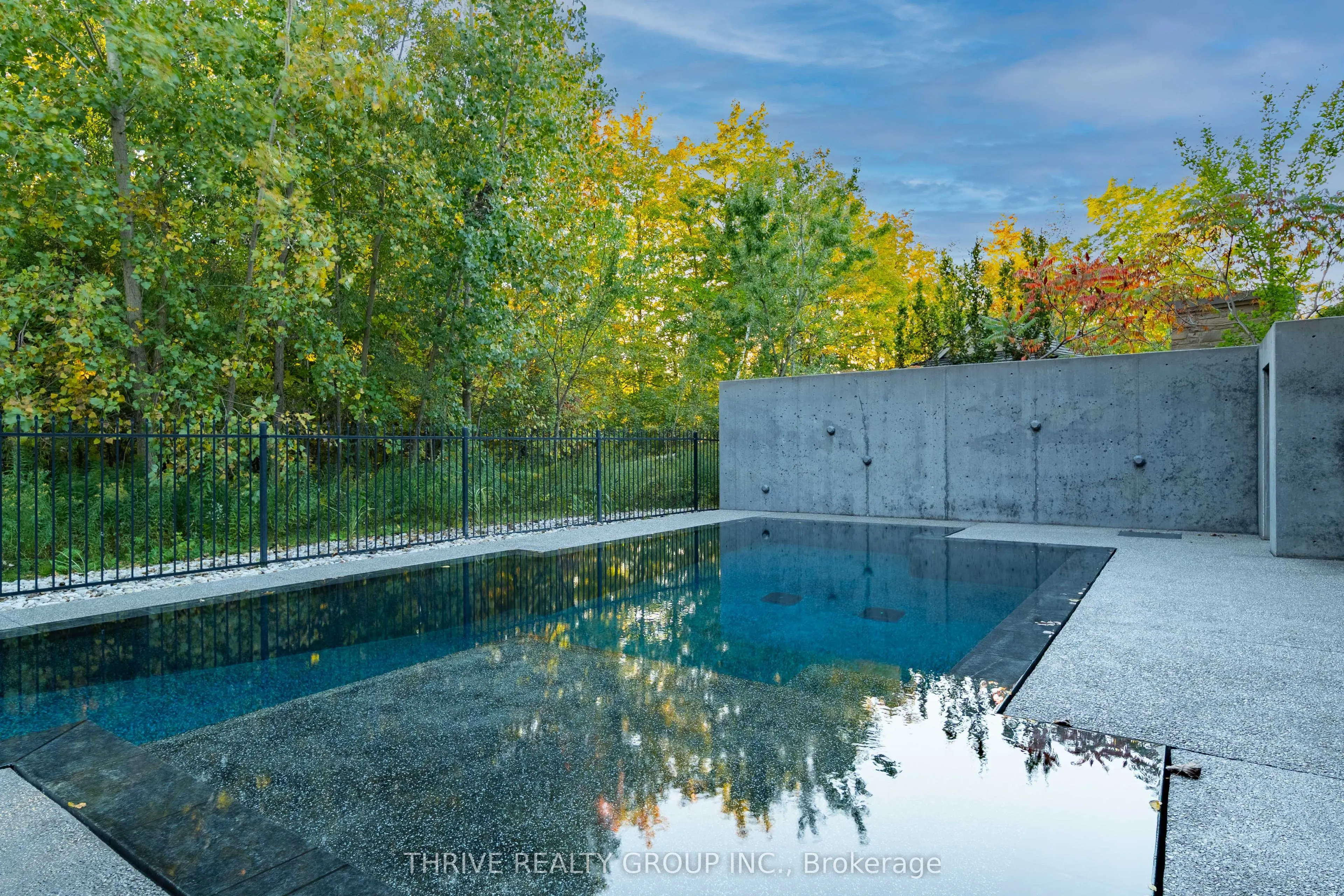 2339 Waterside Court