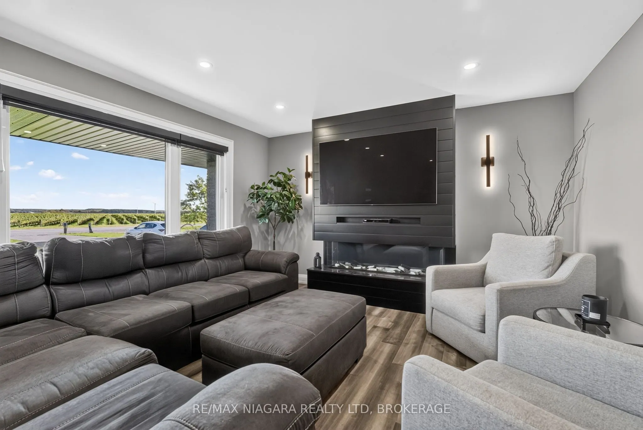 714 Carlton Street