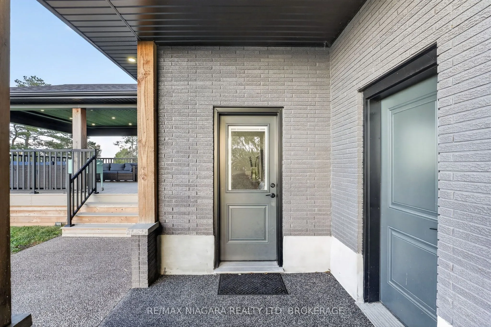 714 Carlton Street
