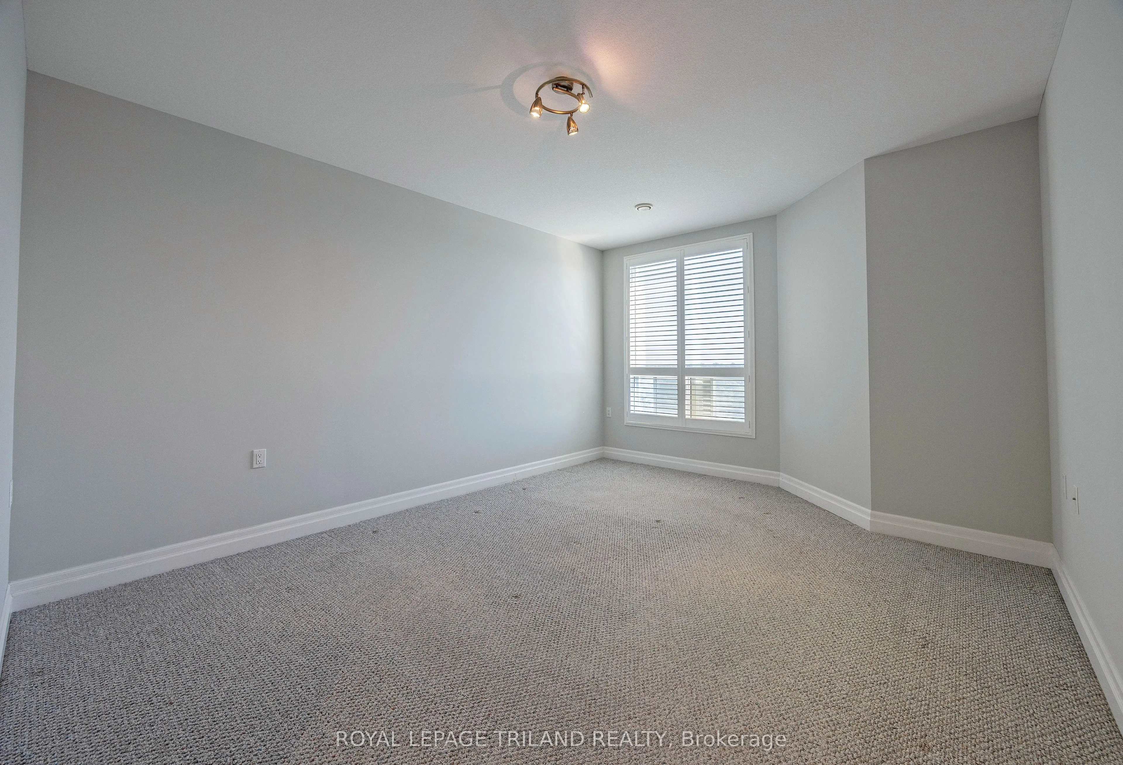 250 Pall Mall Street #1202