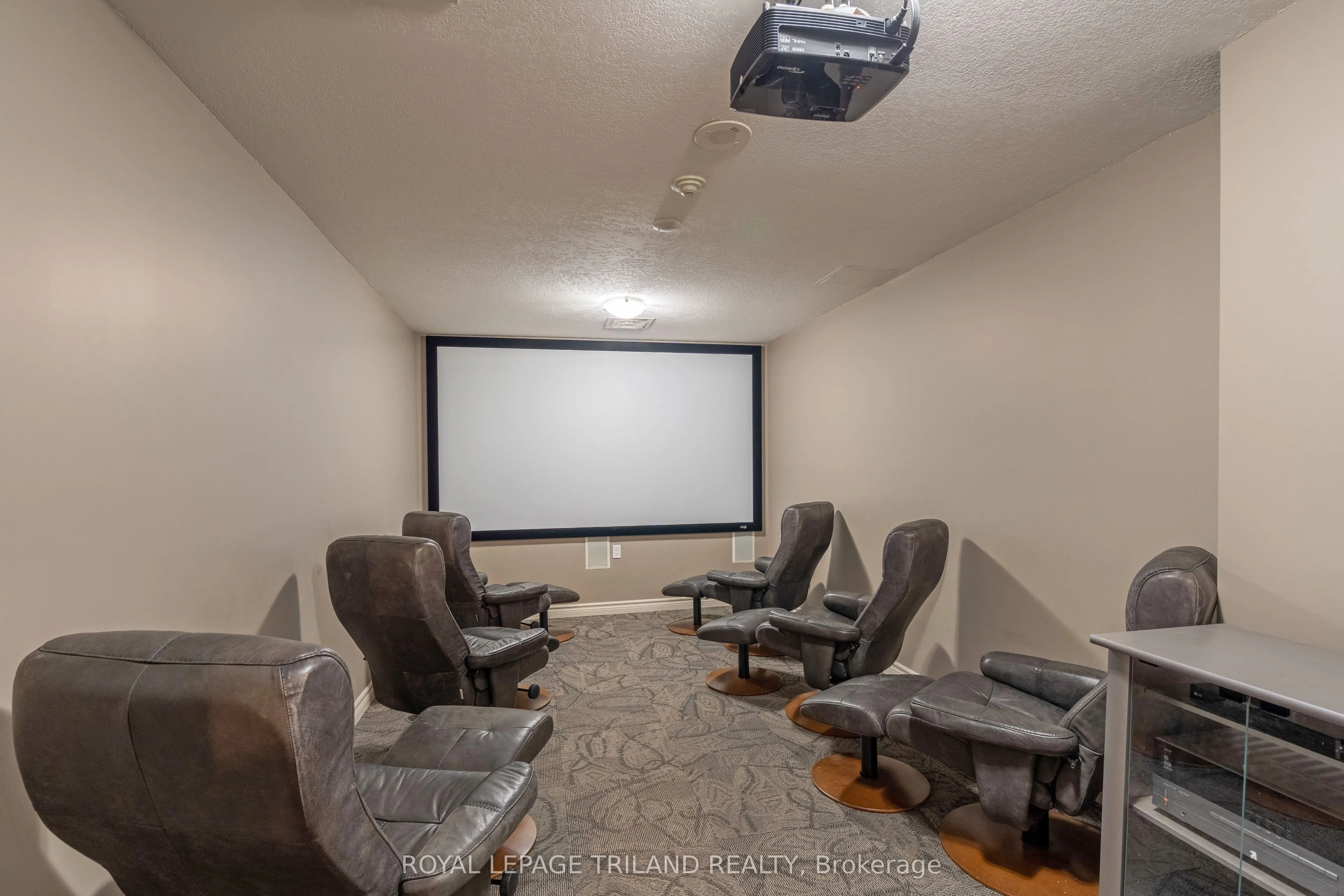 250 Pall Mall Street #1202