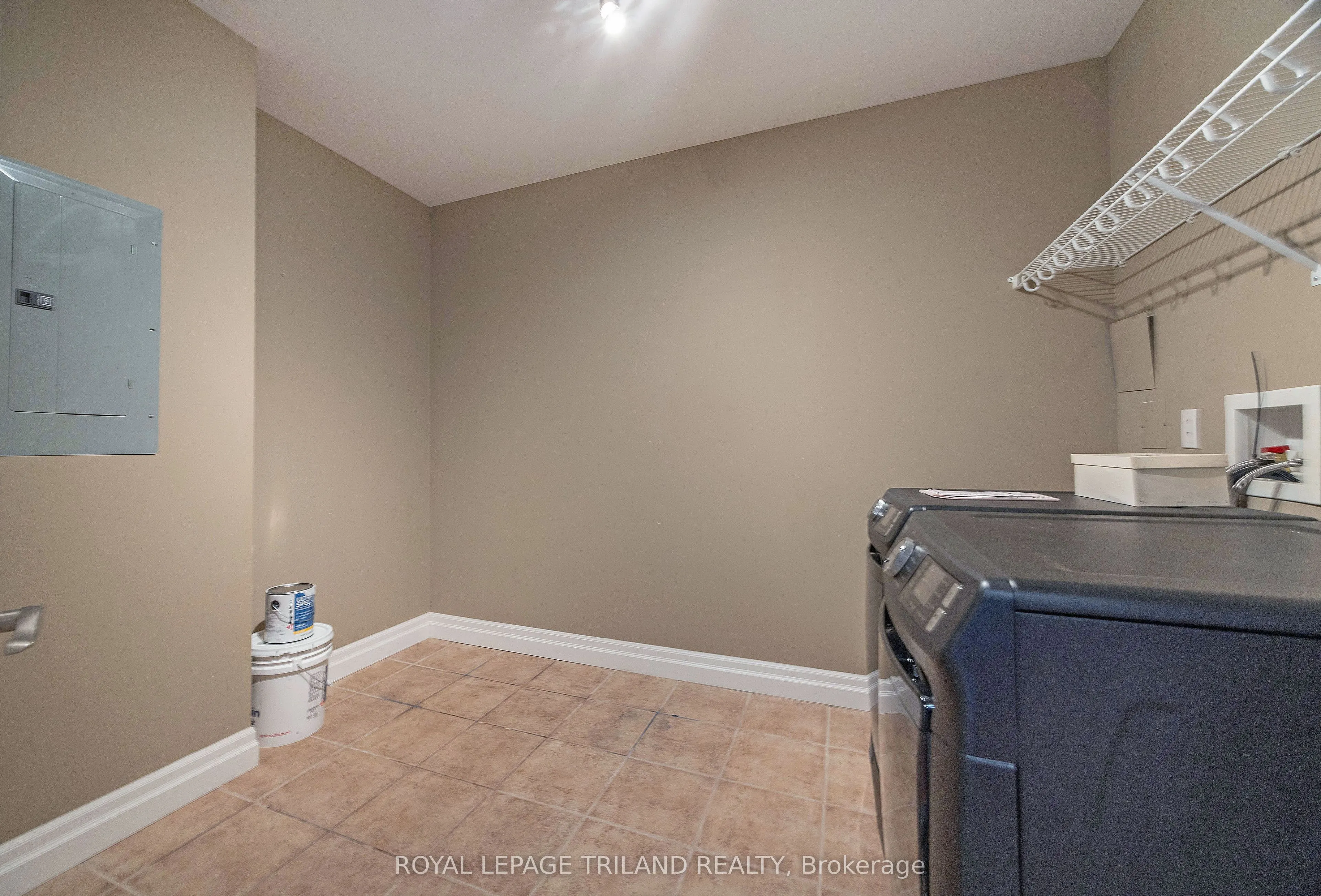 250 Pall Mall Street #1202