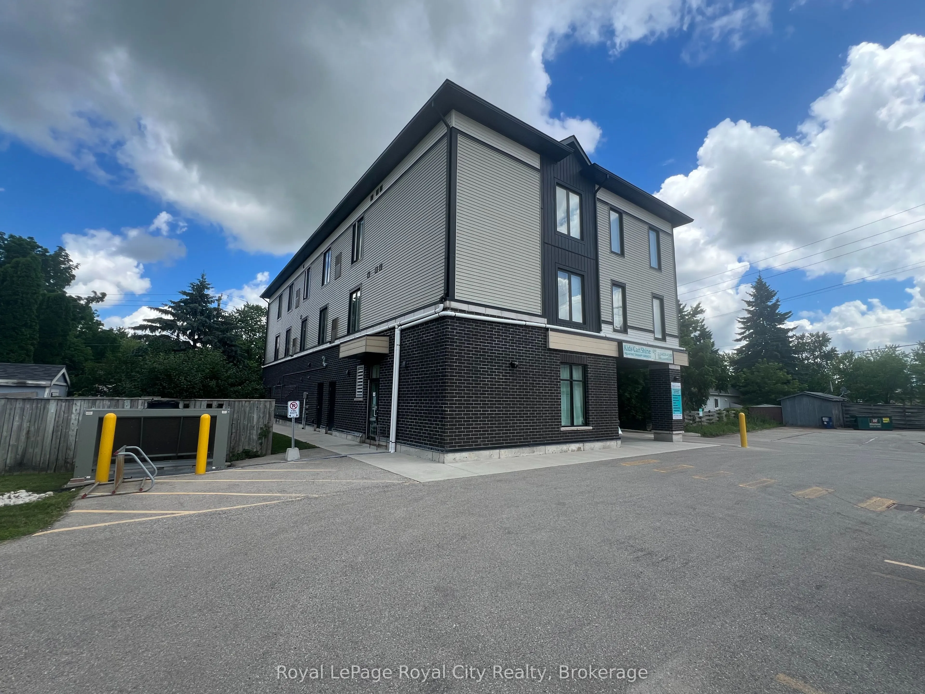71 VICTORIA Street #301