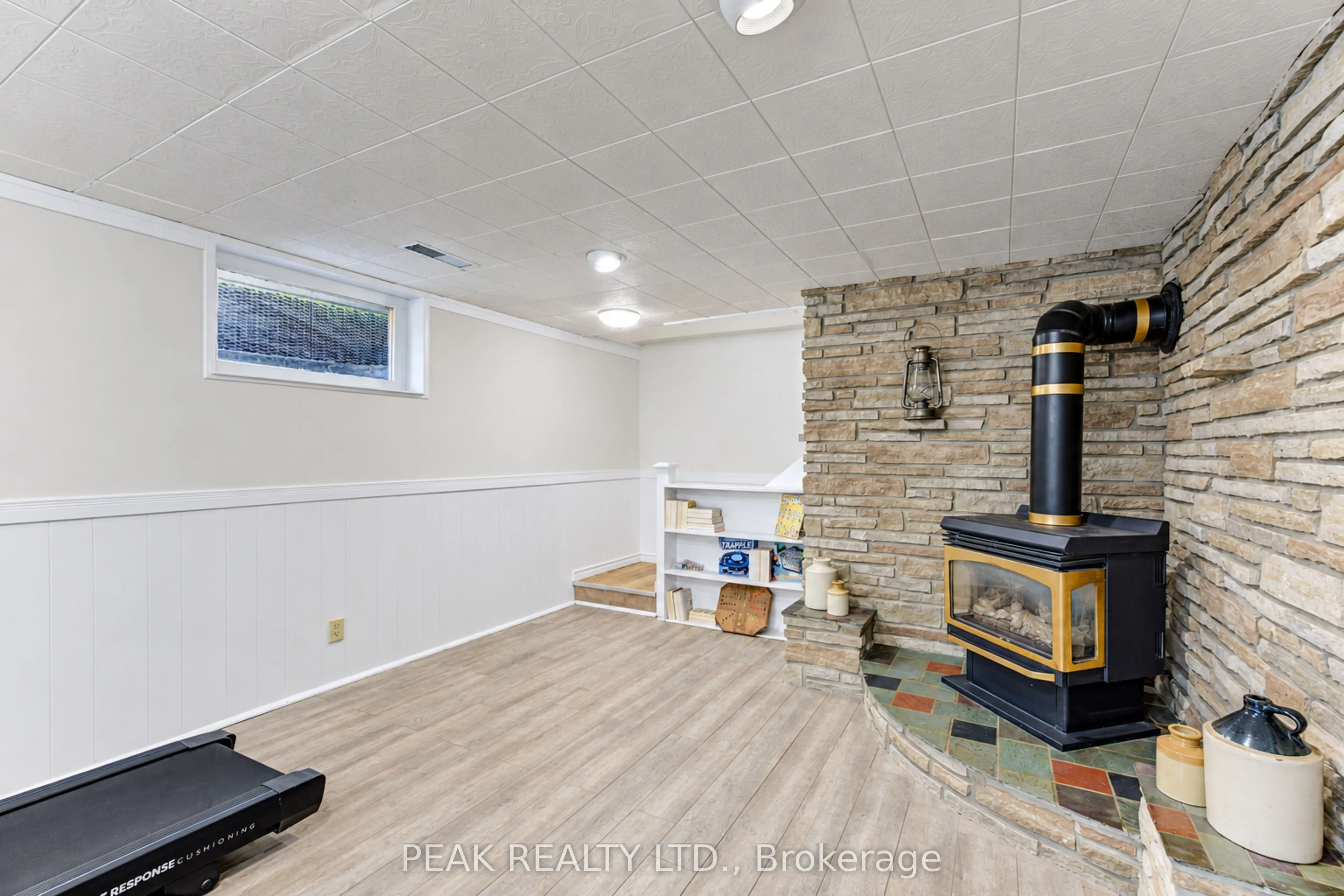 23 Jacob Street W