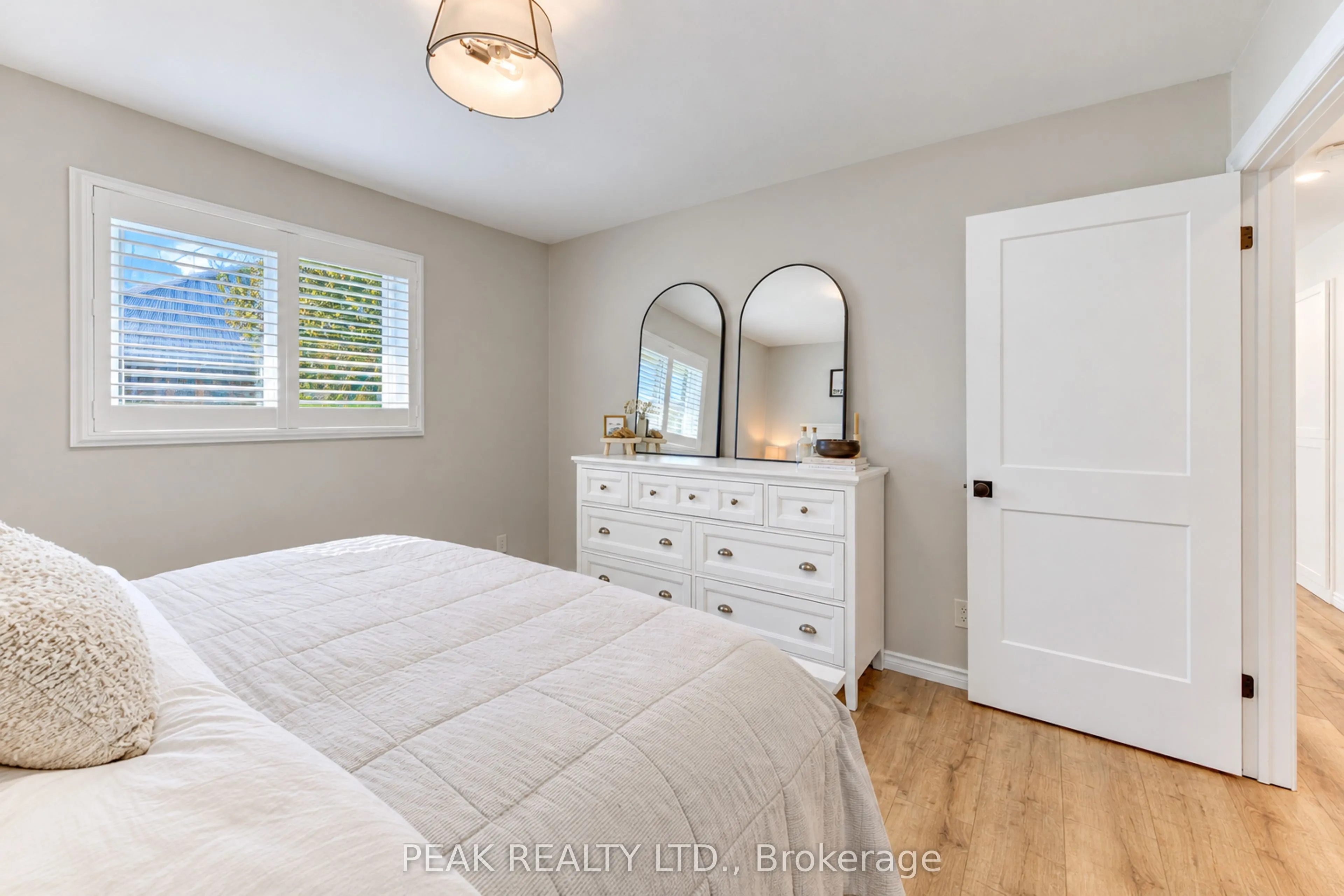 23 Jacob Street W