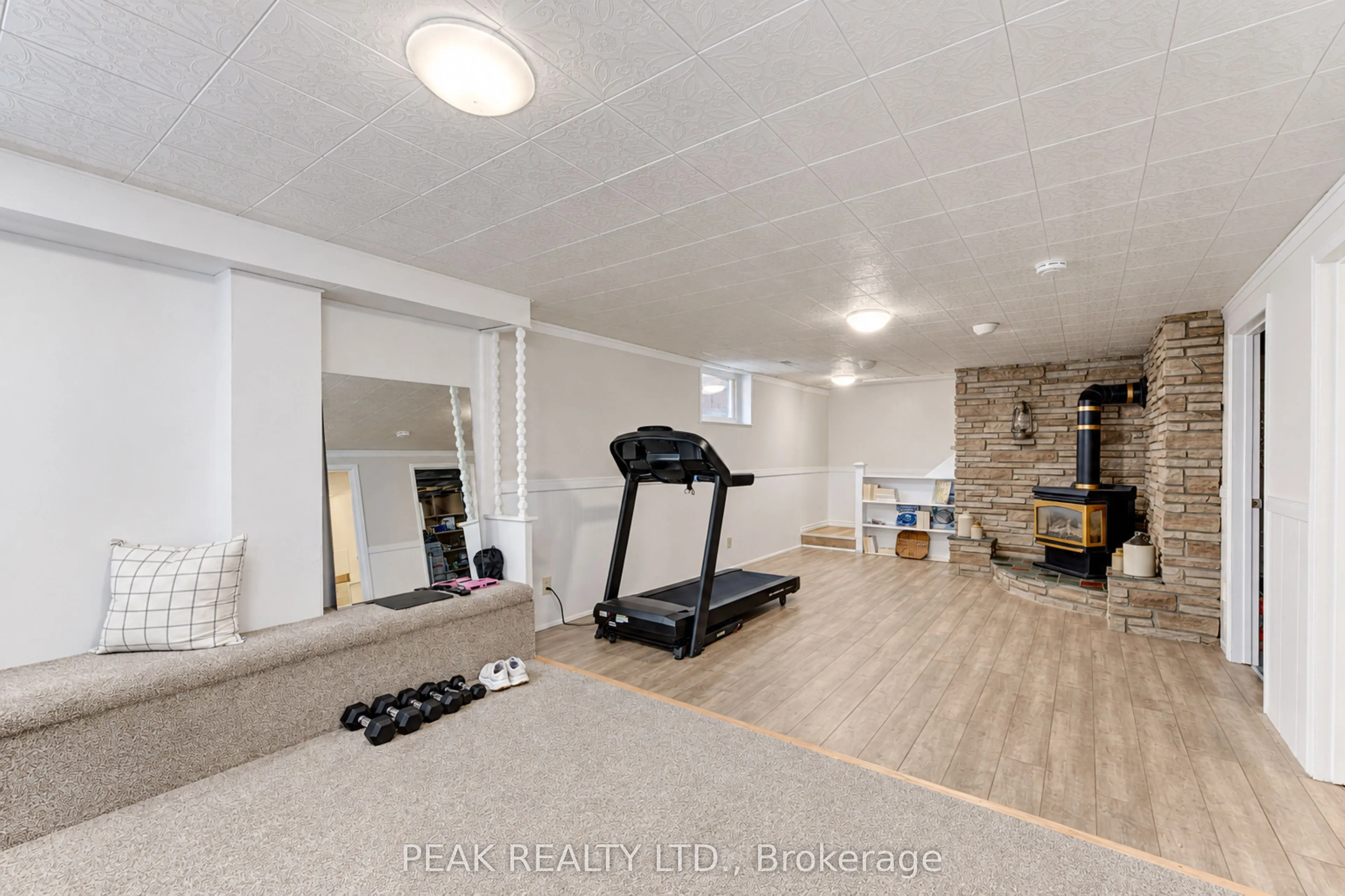 23 Jacob Street W