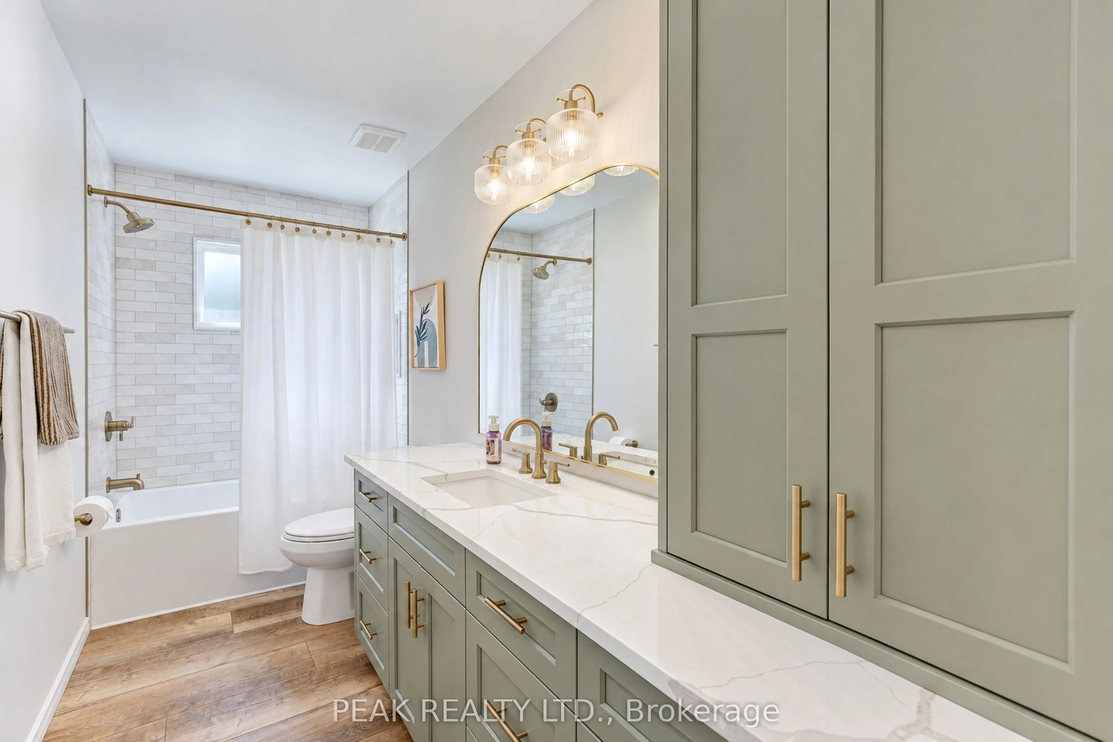 23 Jacob Street W