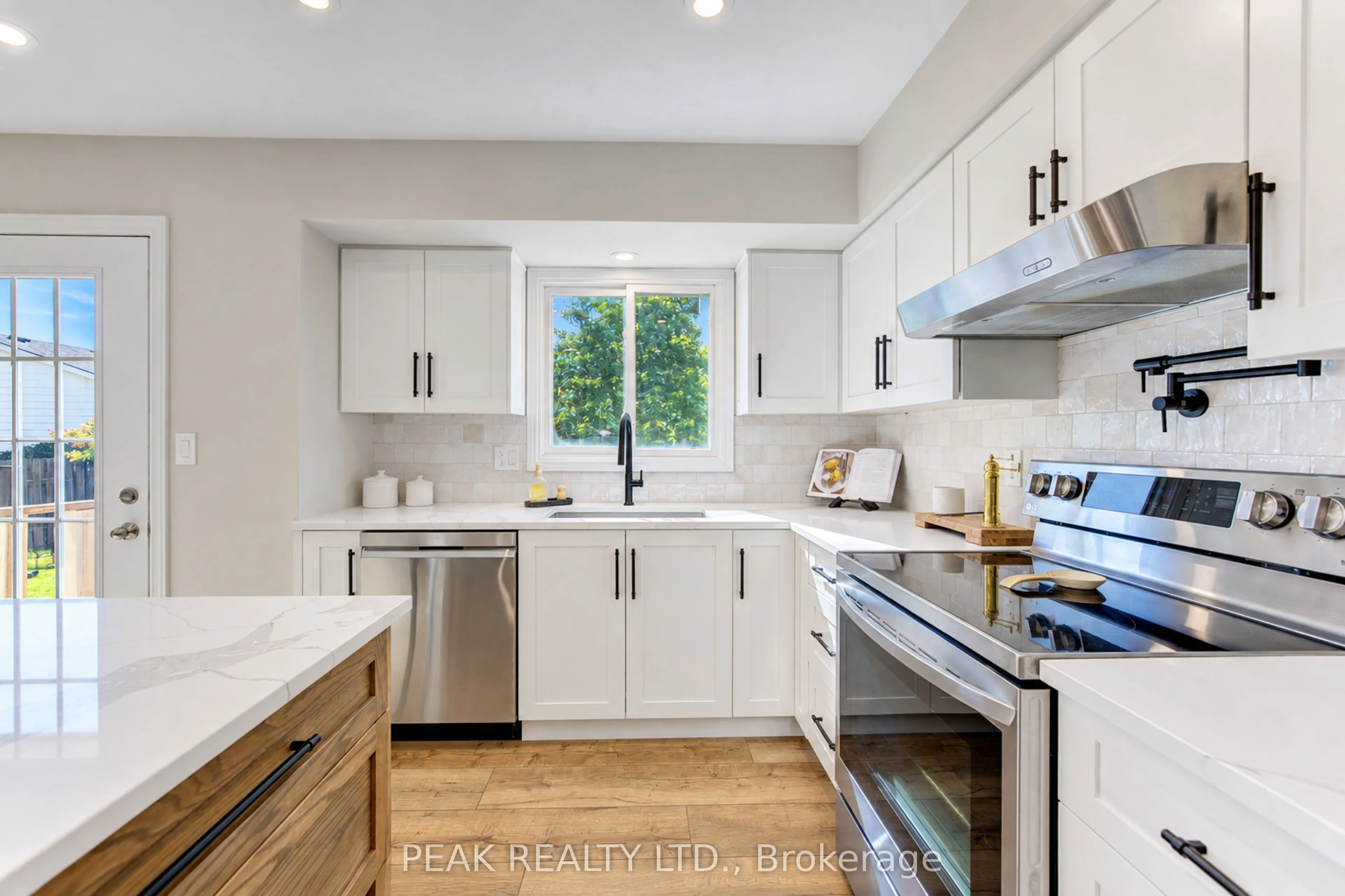 23 Jacob Street W