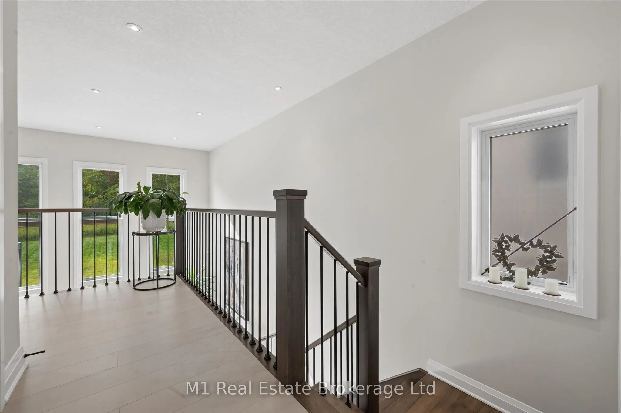 545 Bridgemill Crescent