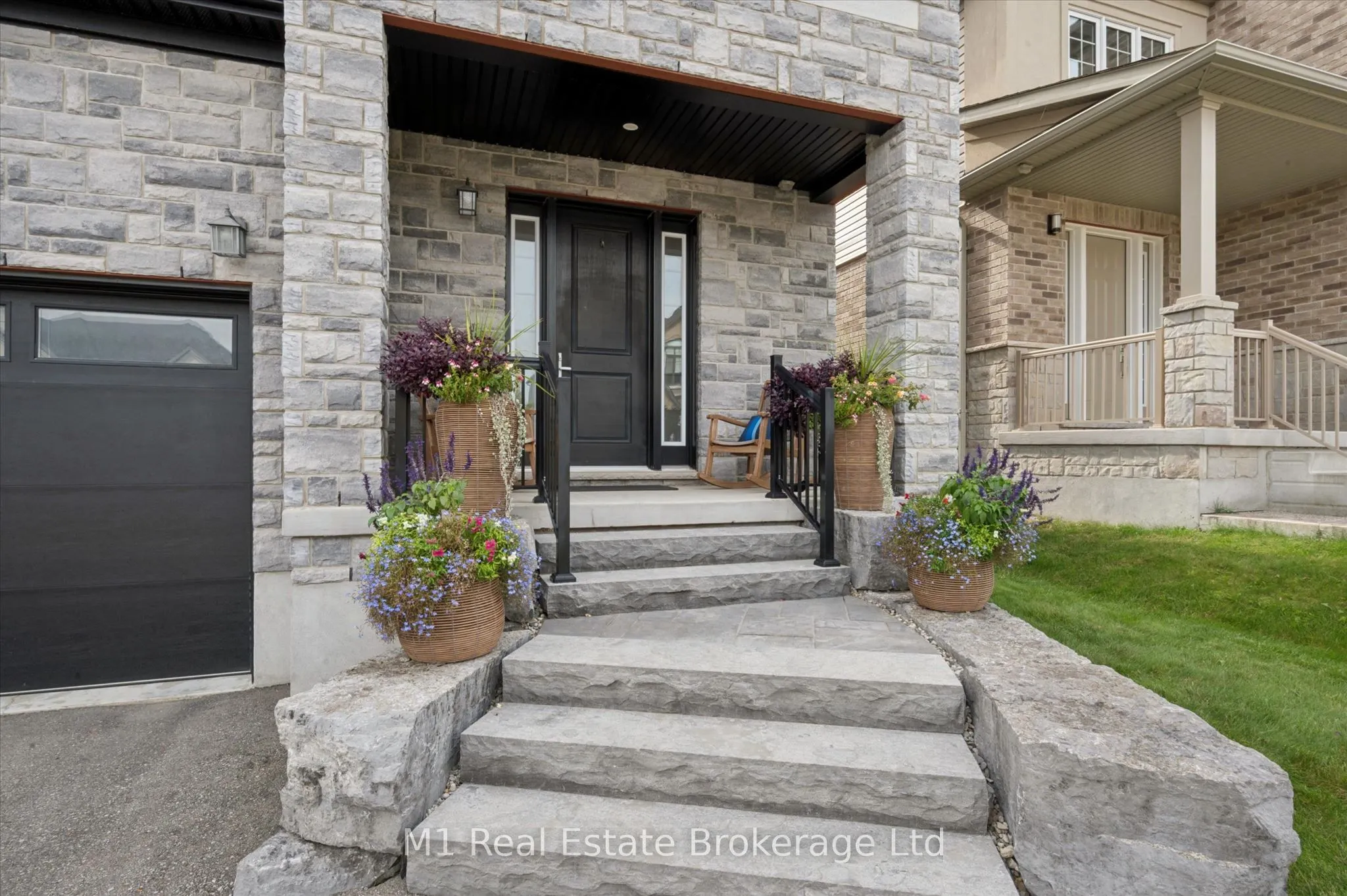 545 Bridgemill Crescent