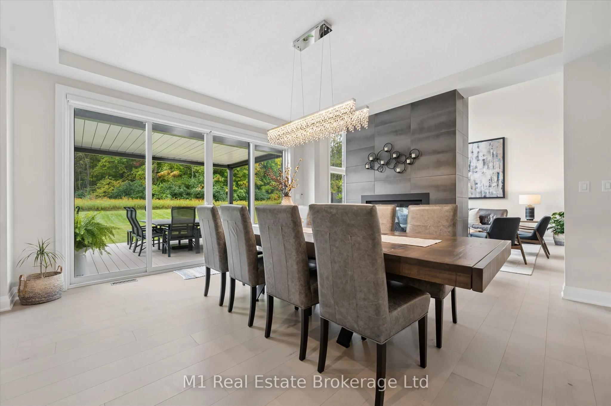 545 Bridgemill Crescent