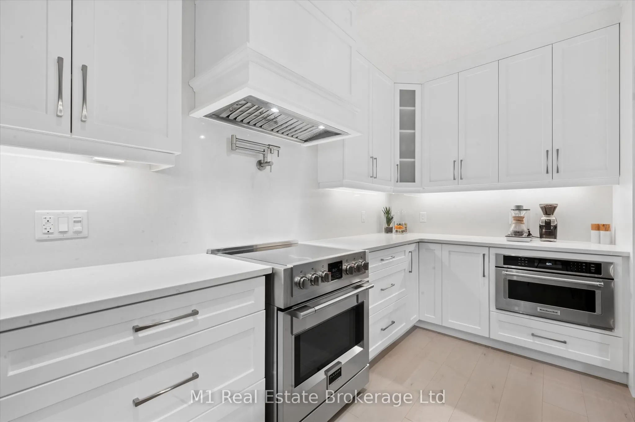 545 Bridgemill Crescent