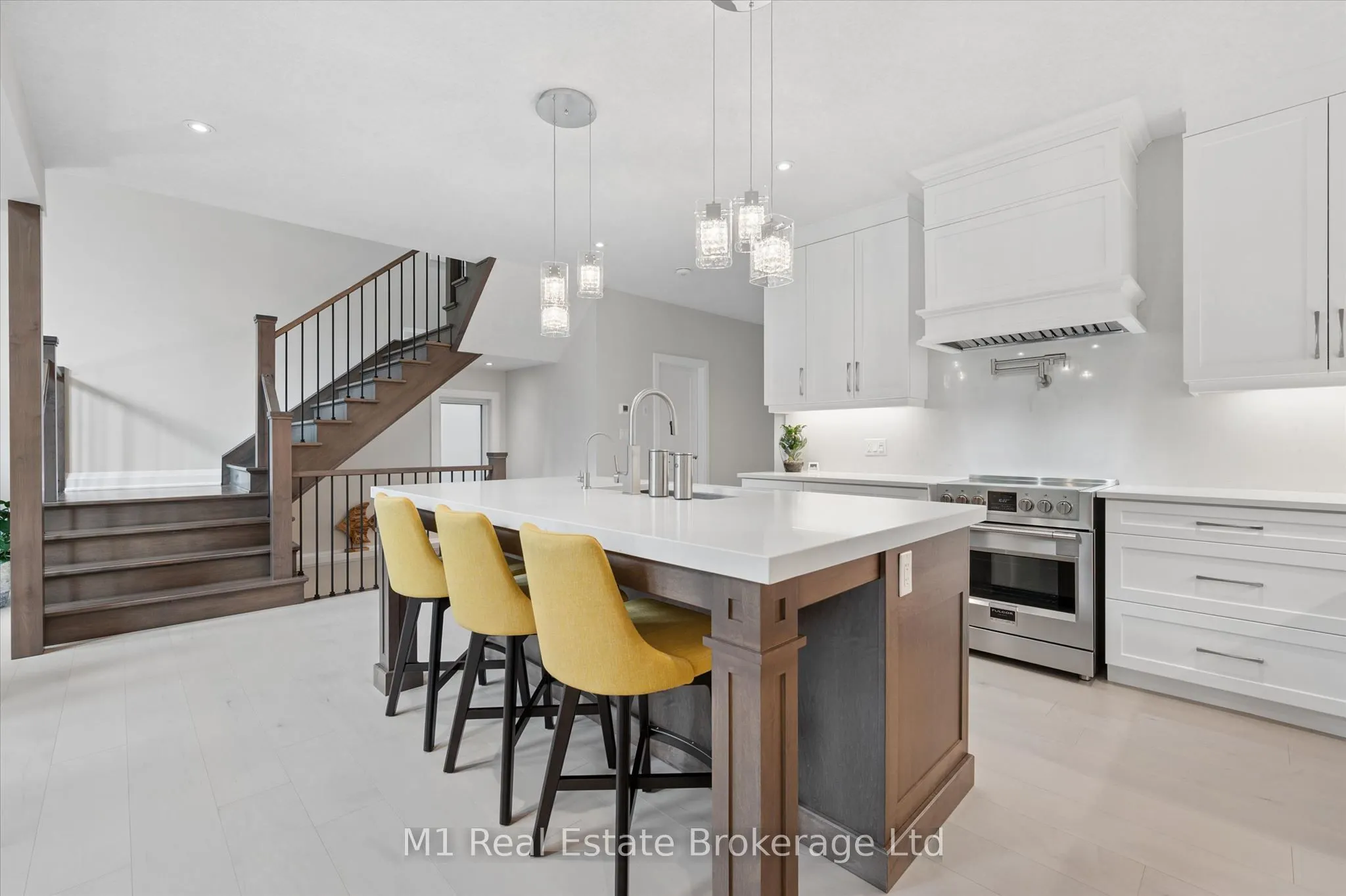 545 Bridgemill Crescent