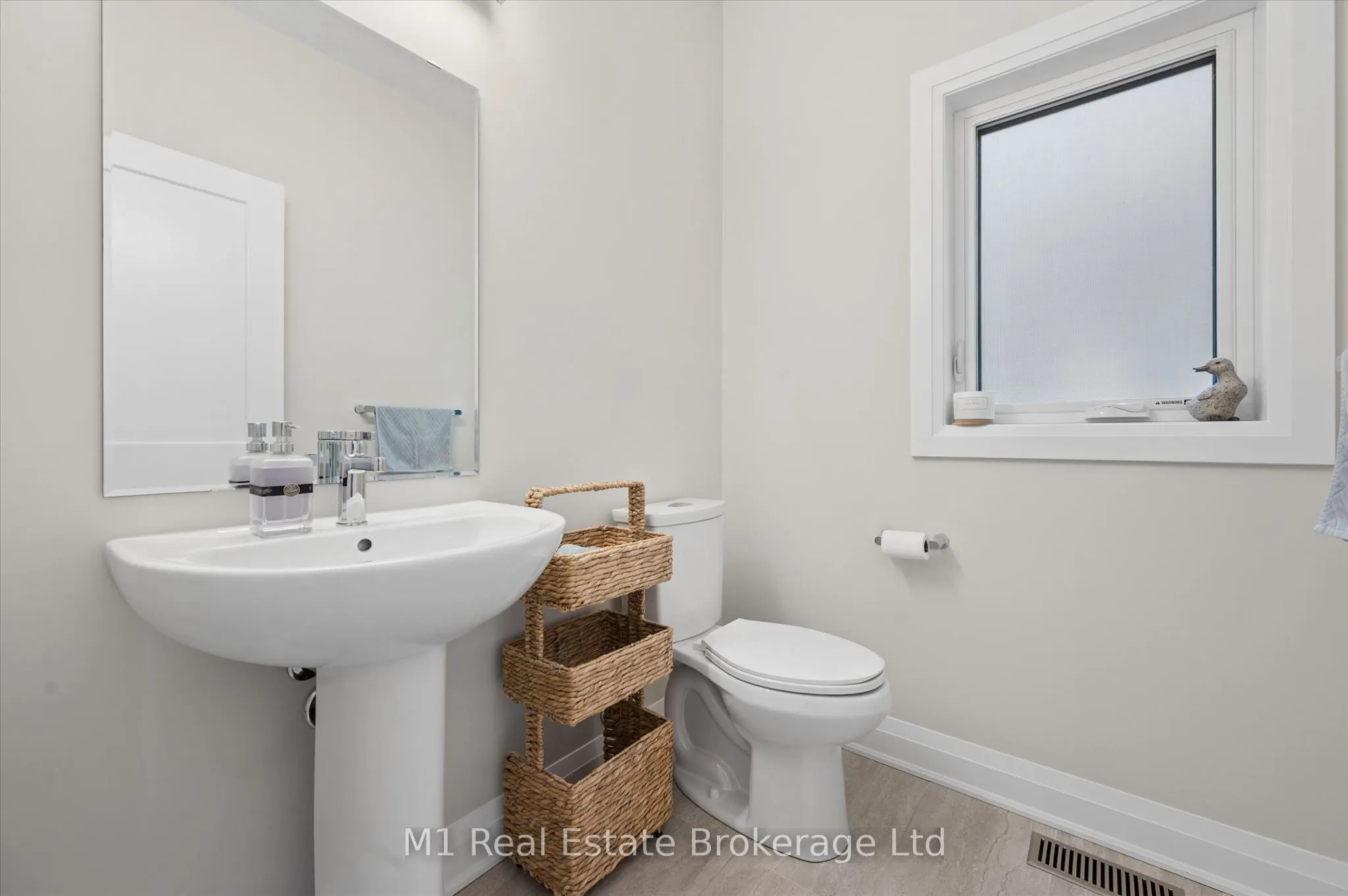 545 Bridgemill Crescent