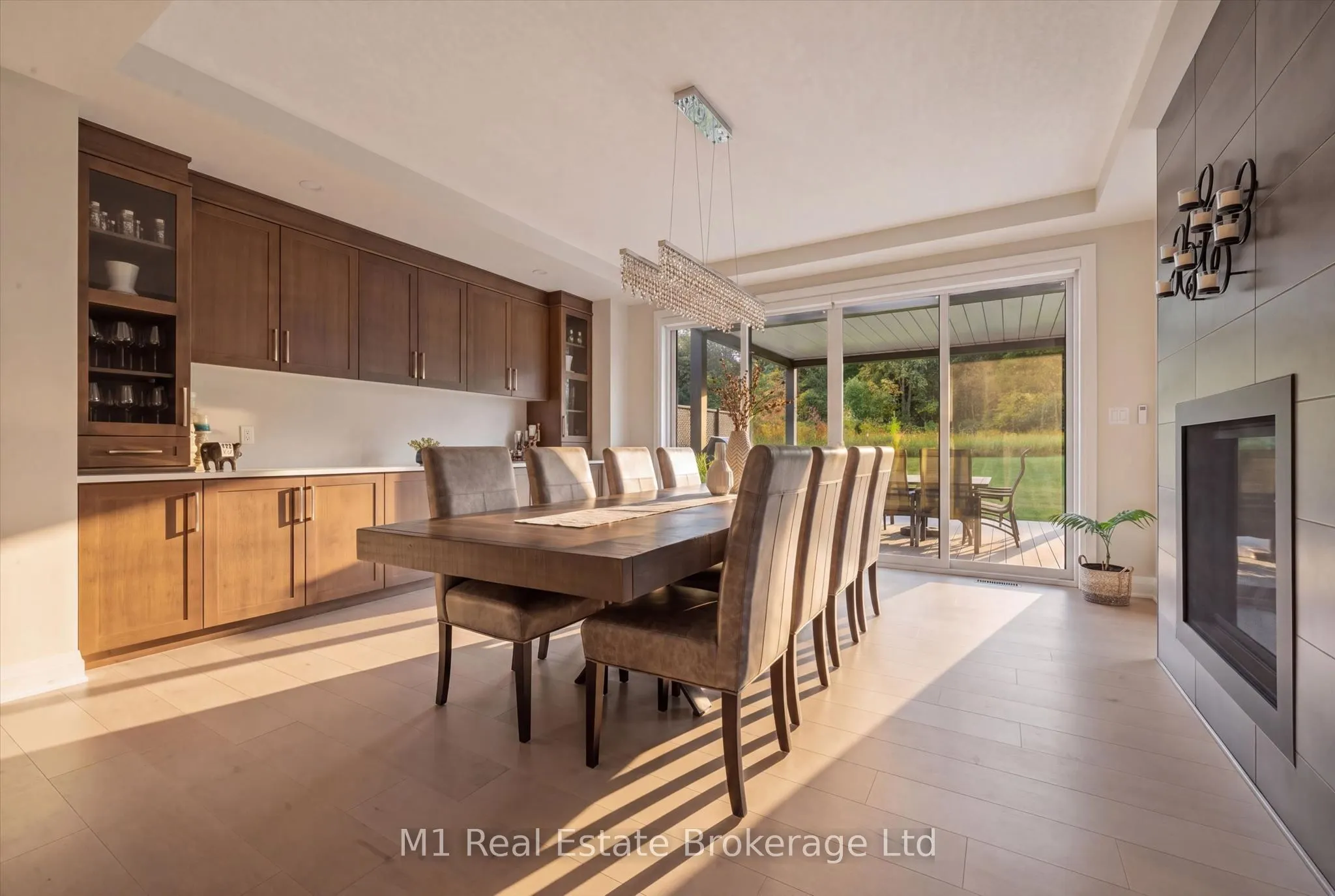 545 Bridgemill Crescent