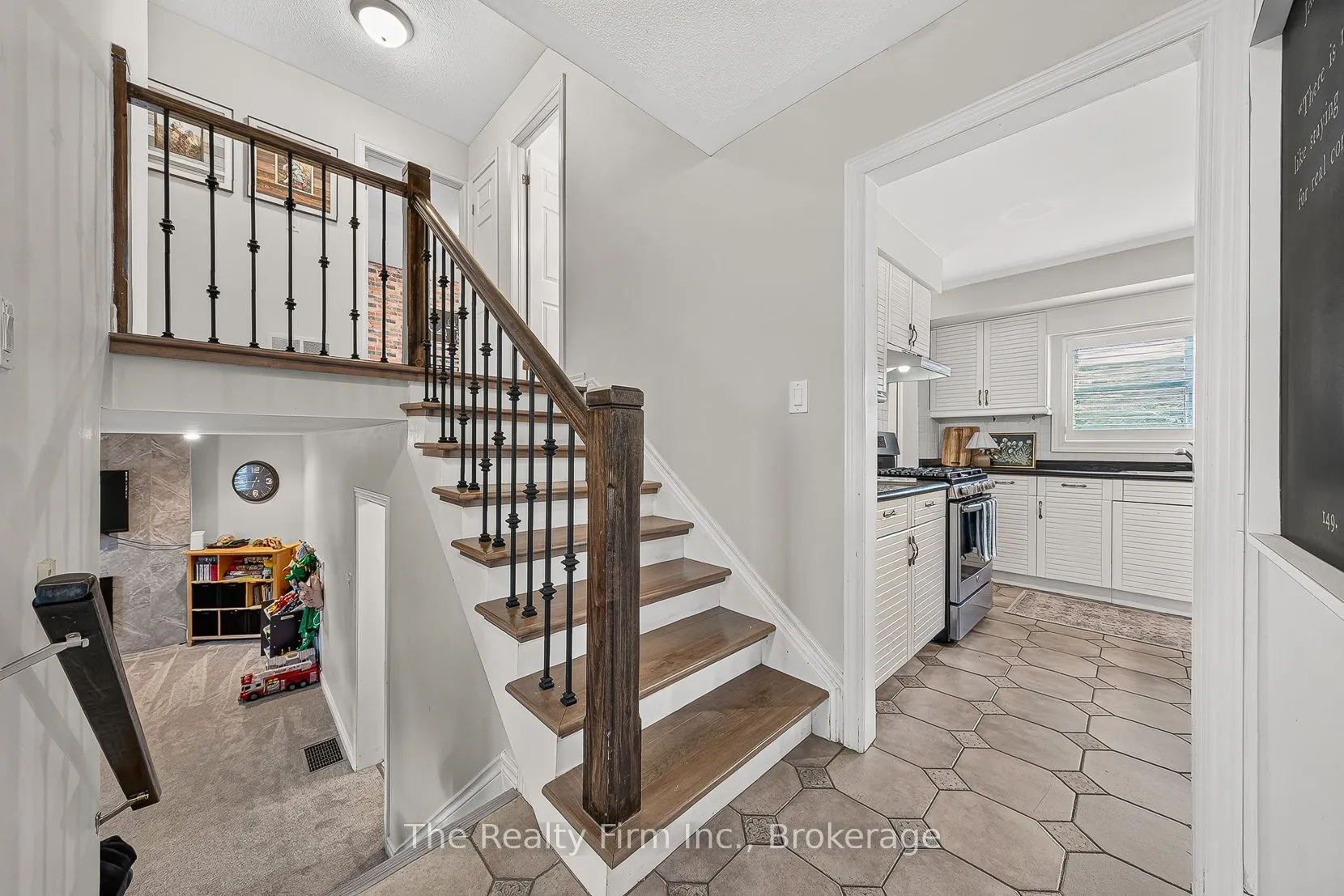 2 Greenwood Road