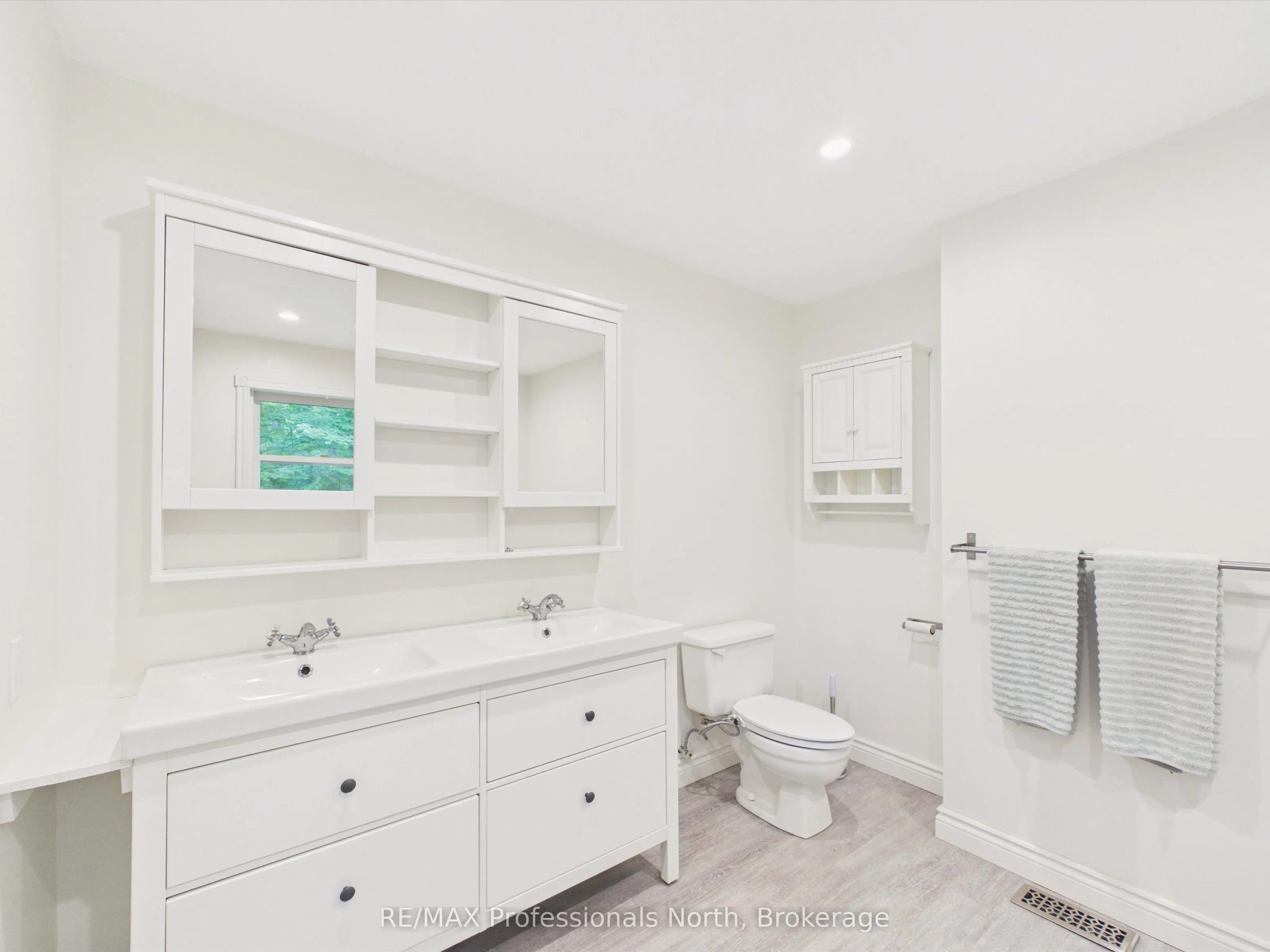 1130 Cedar Lane