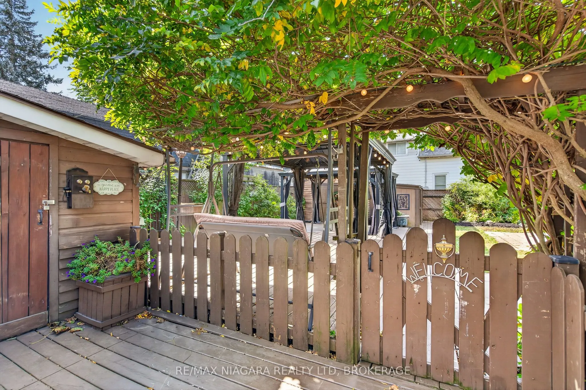5657 Prince Edward Avenue
