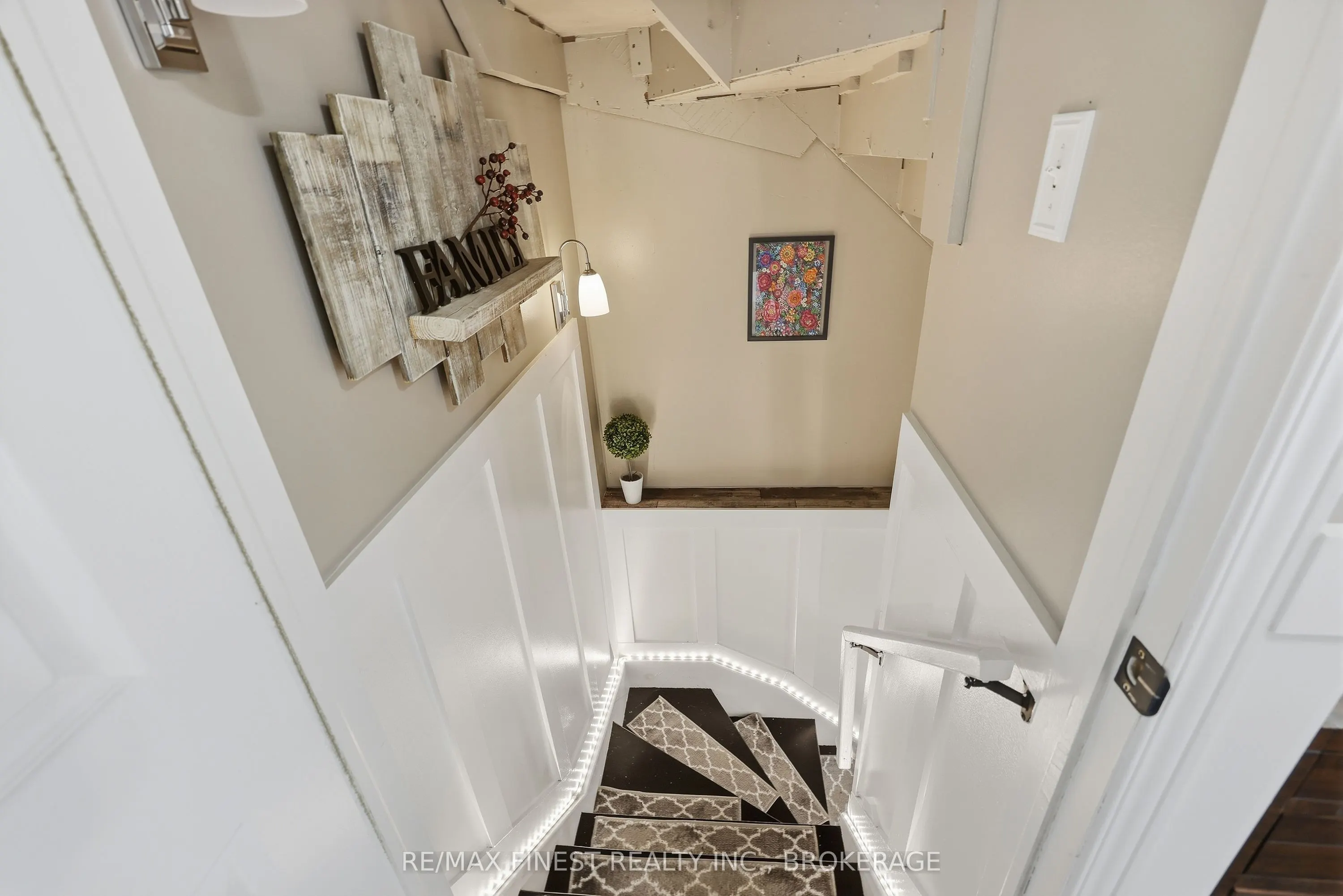 1377 BRACKENWOOD Crescent