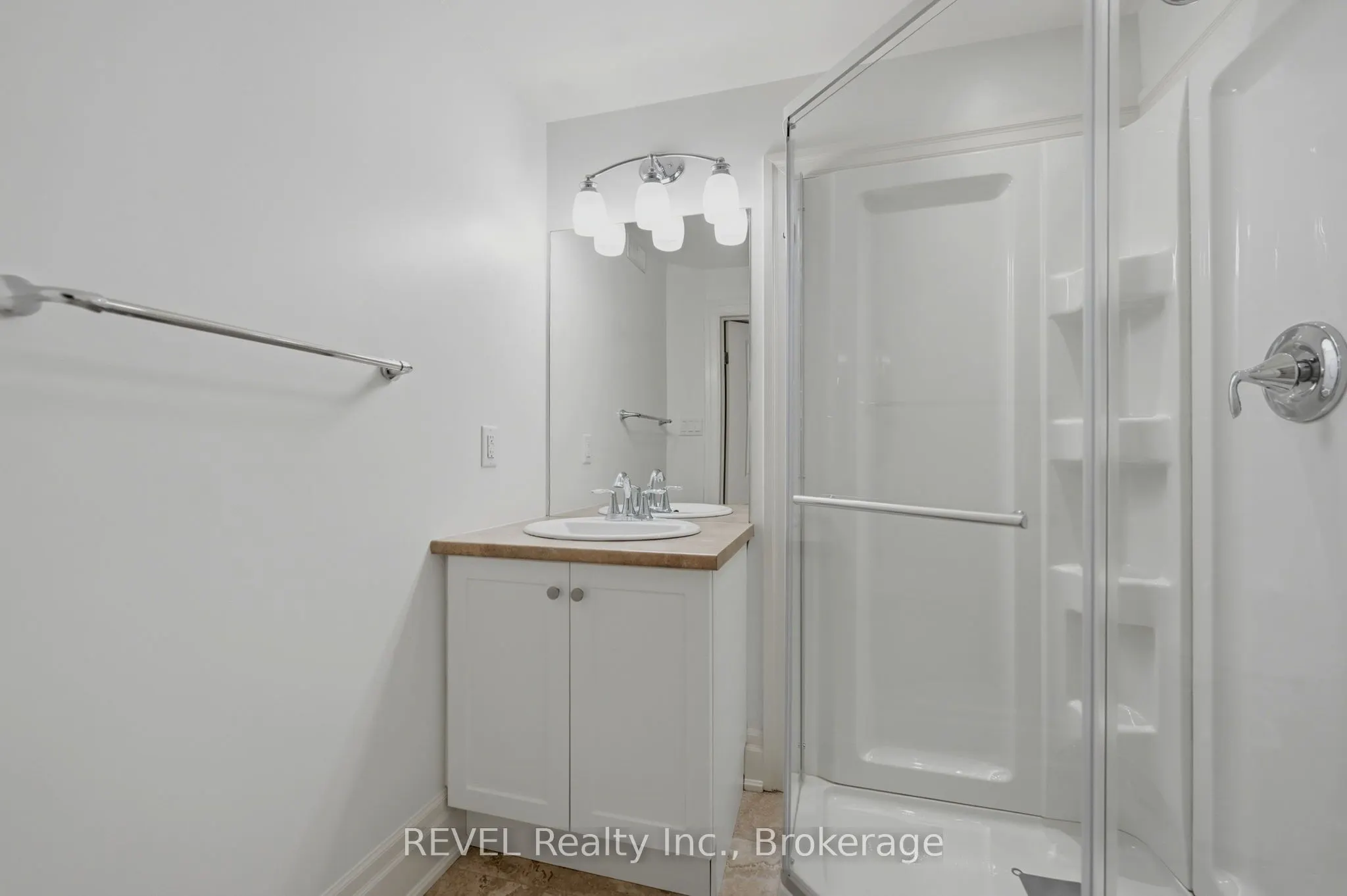 14 St. Andrews Lane S #S14