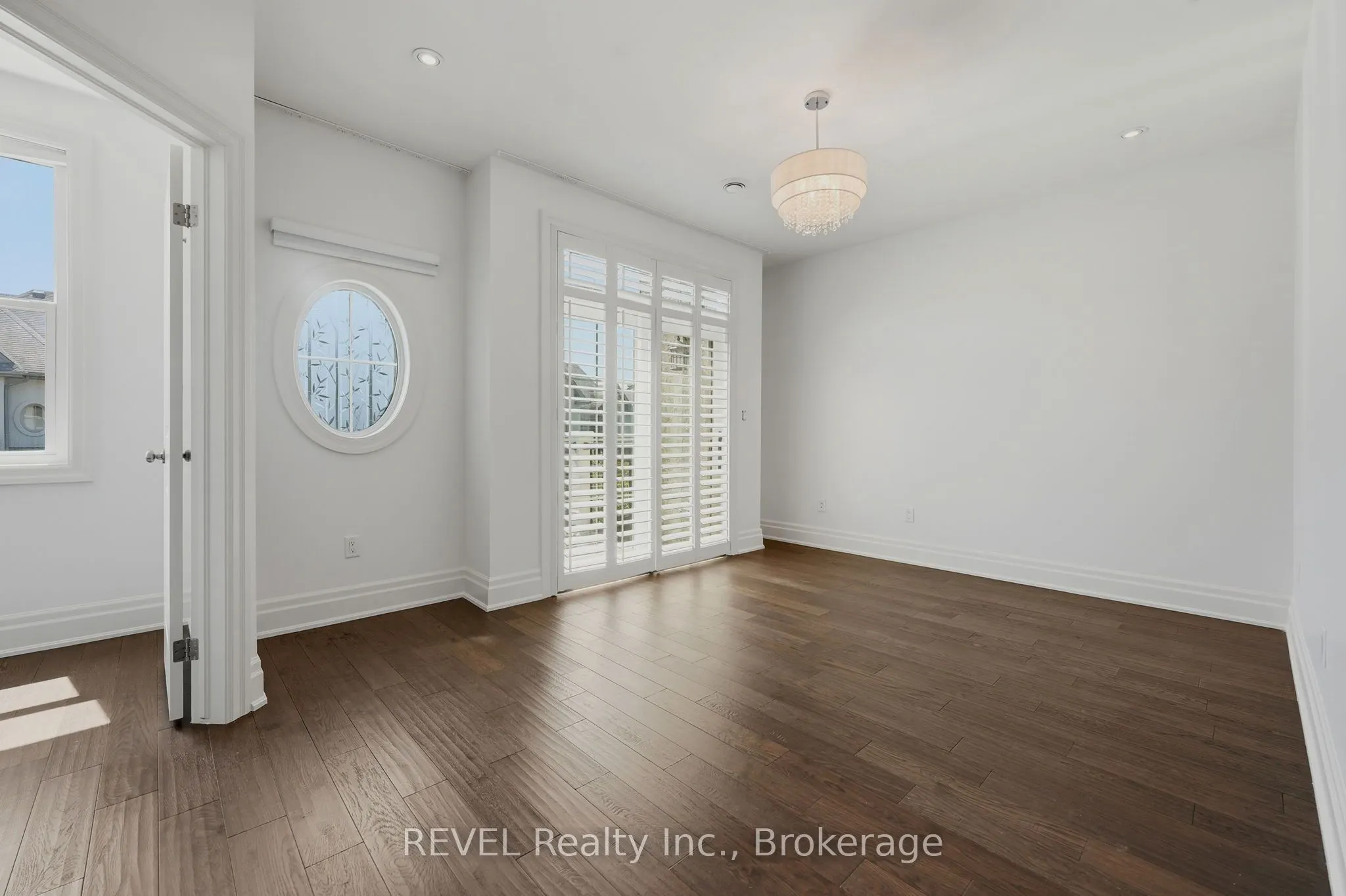 14 St. Andrews Lane S #S14
