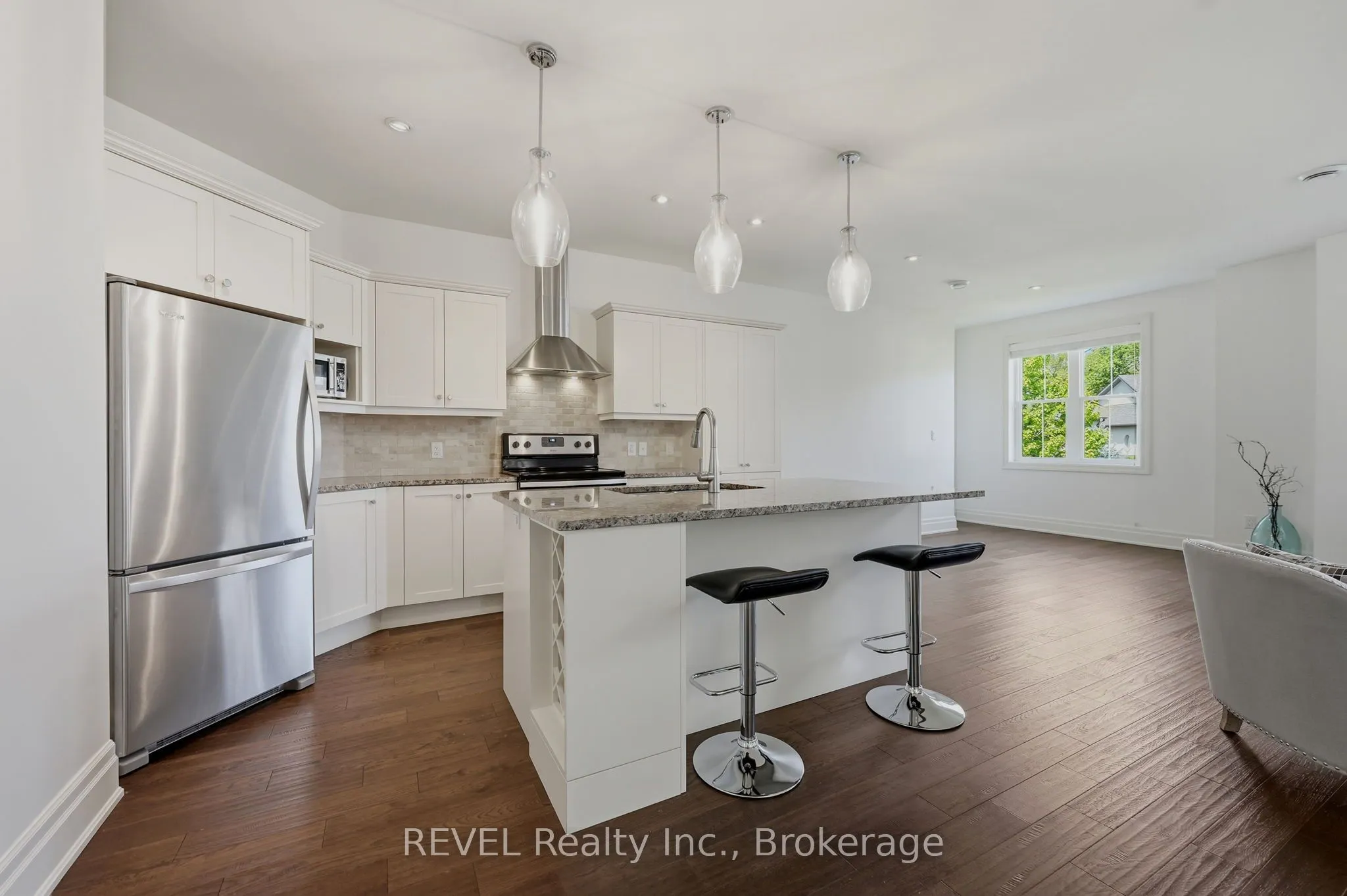 14 St. Andrews Lane S #S14