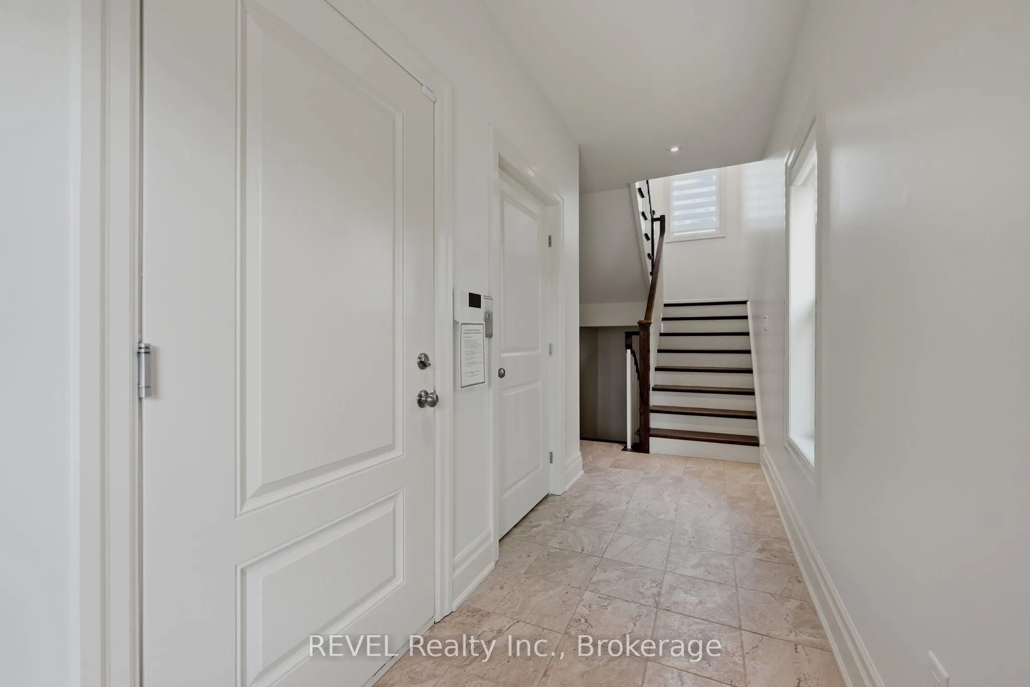 14 St. Andrews Lane S #S14