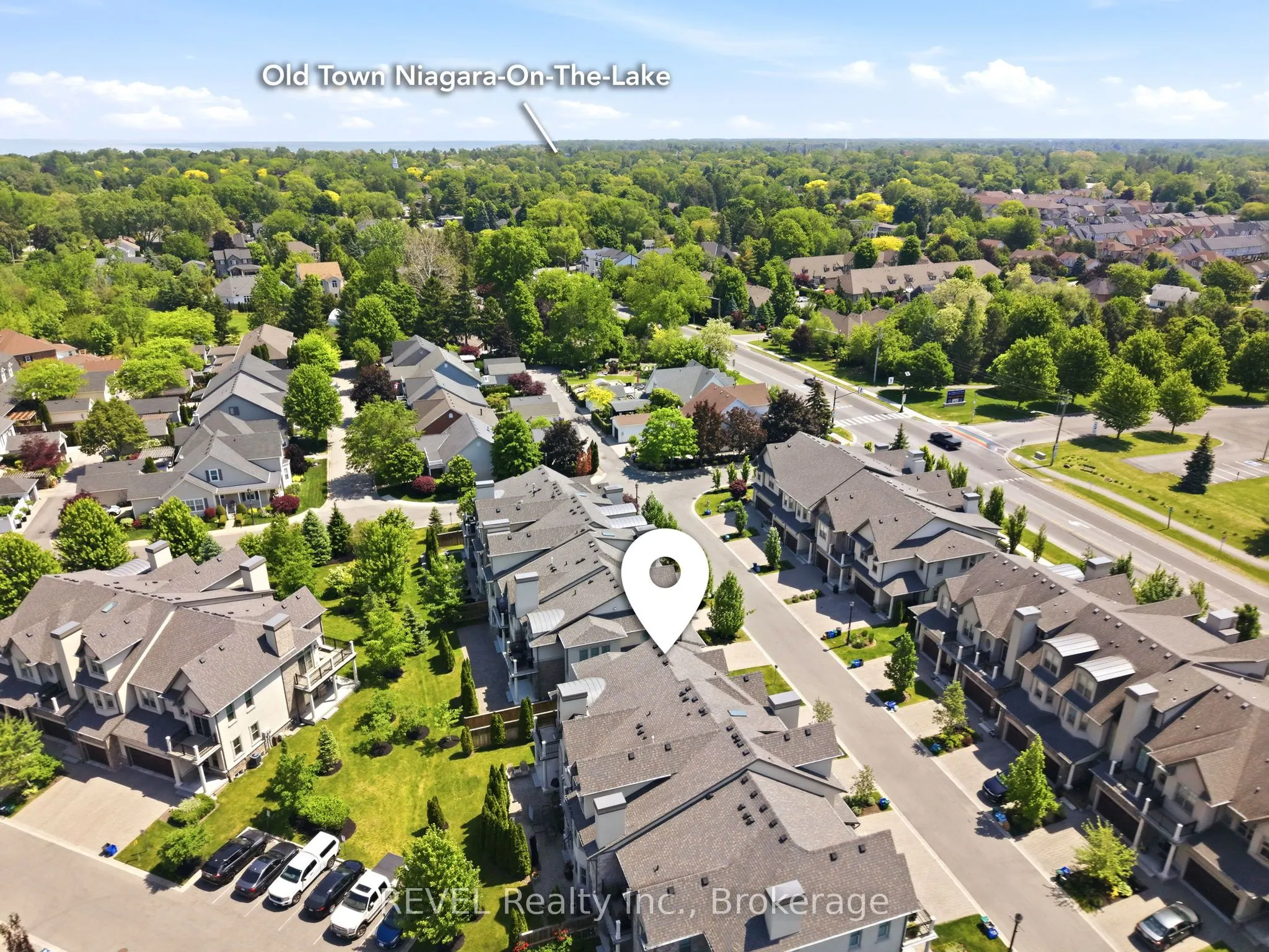 14 St. Andrews Lane S #S14