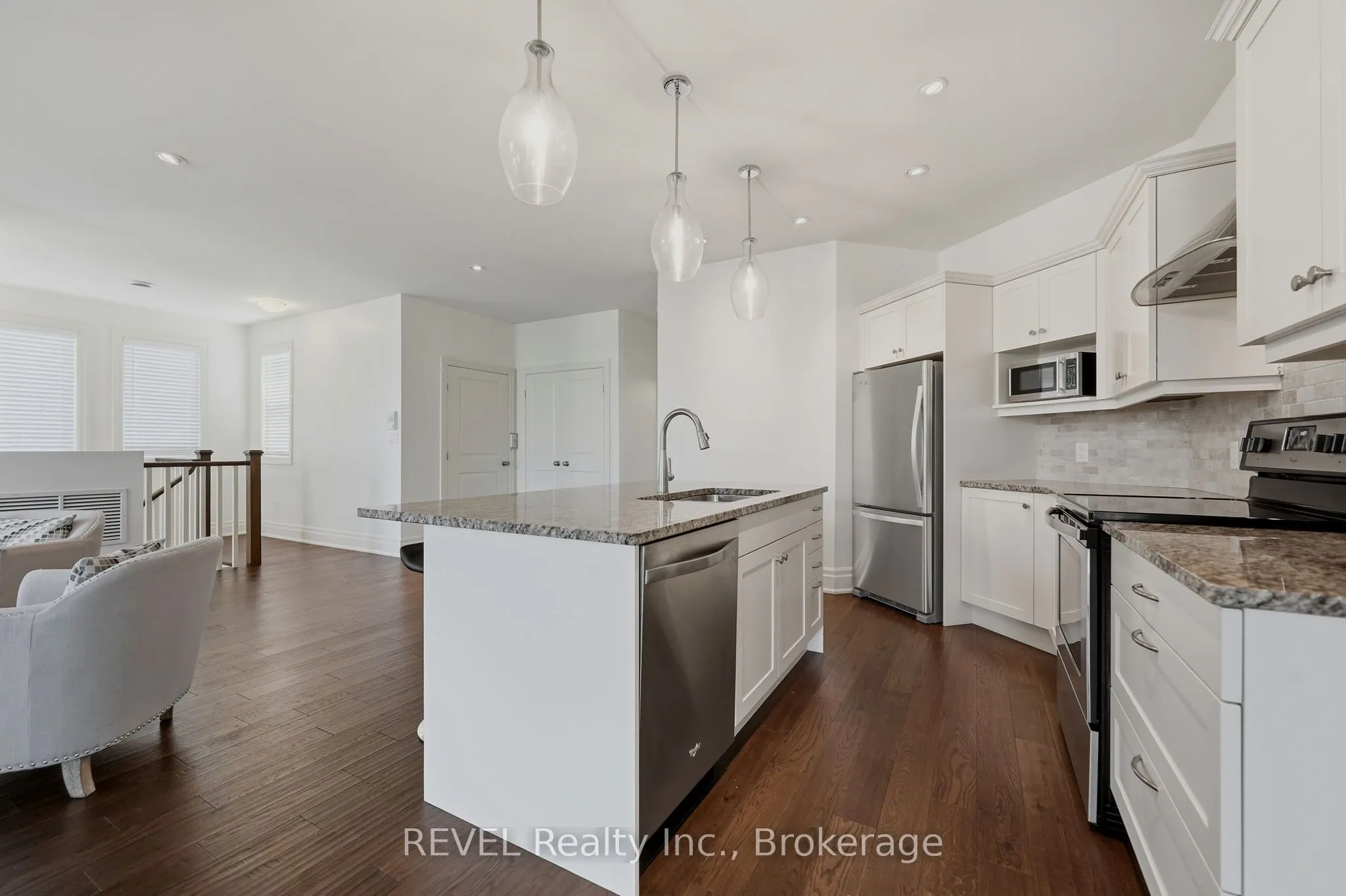 14 St. Andrews Lane S #S14