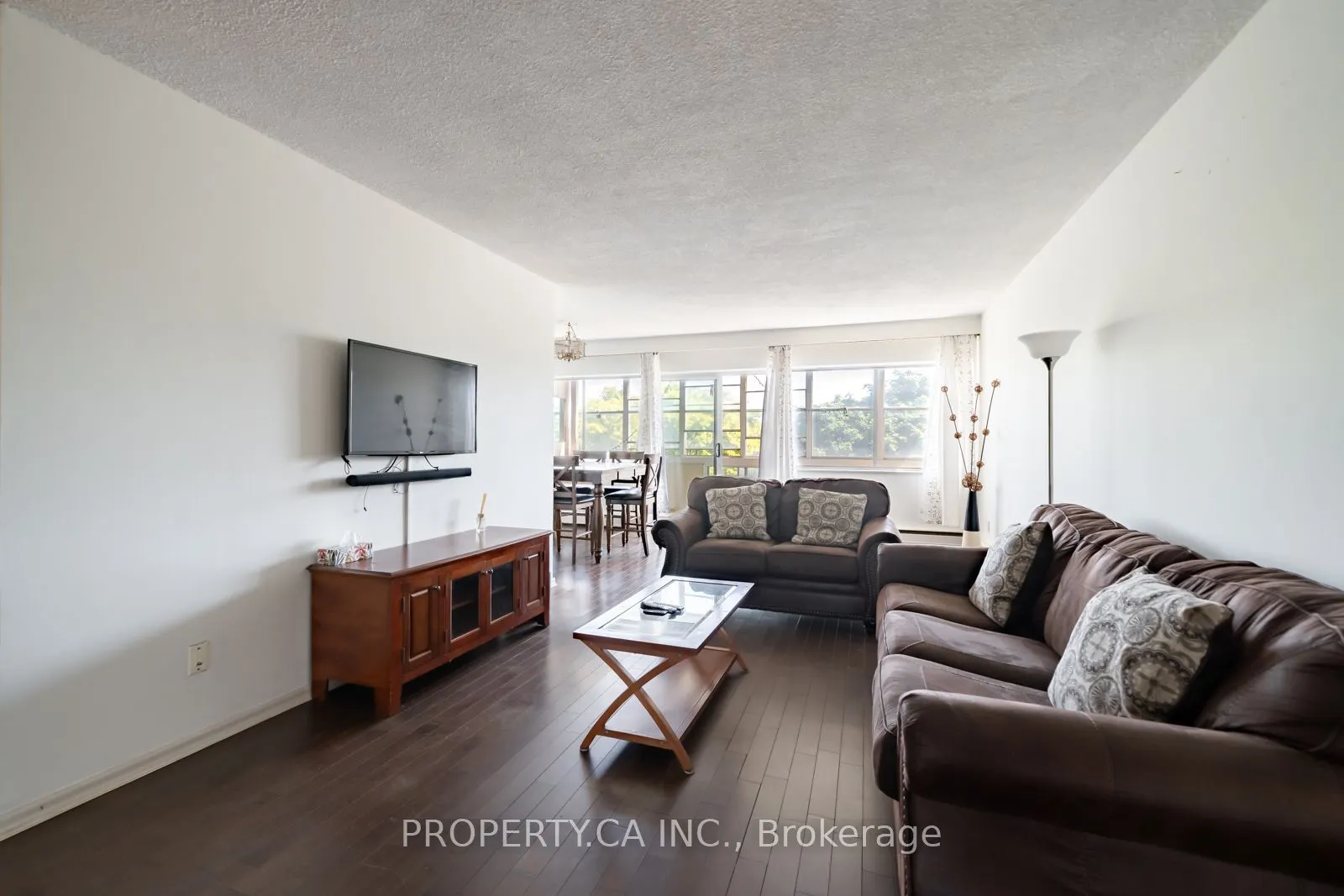 45 Westmount Road N #404