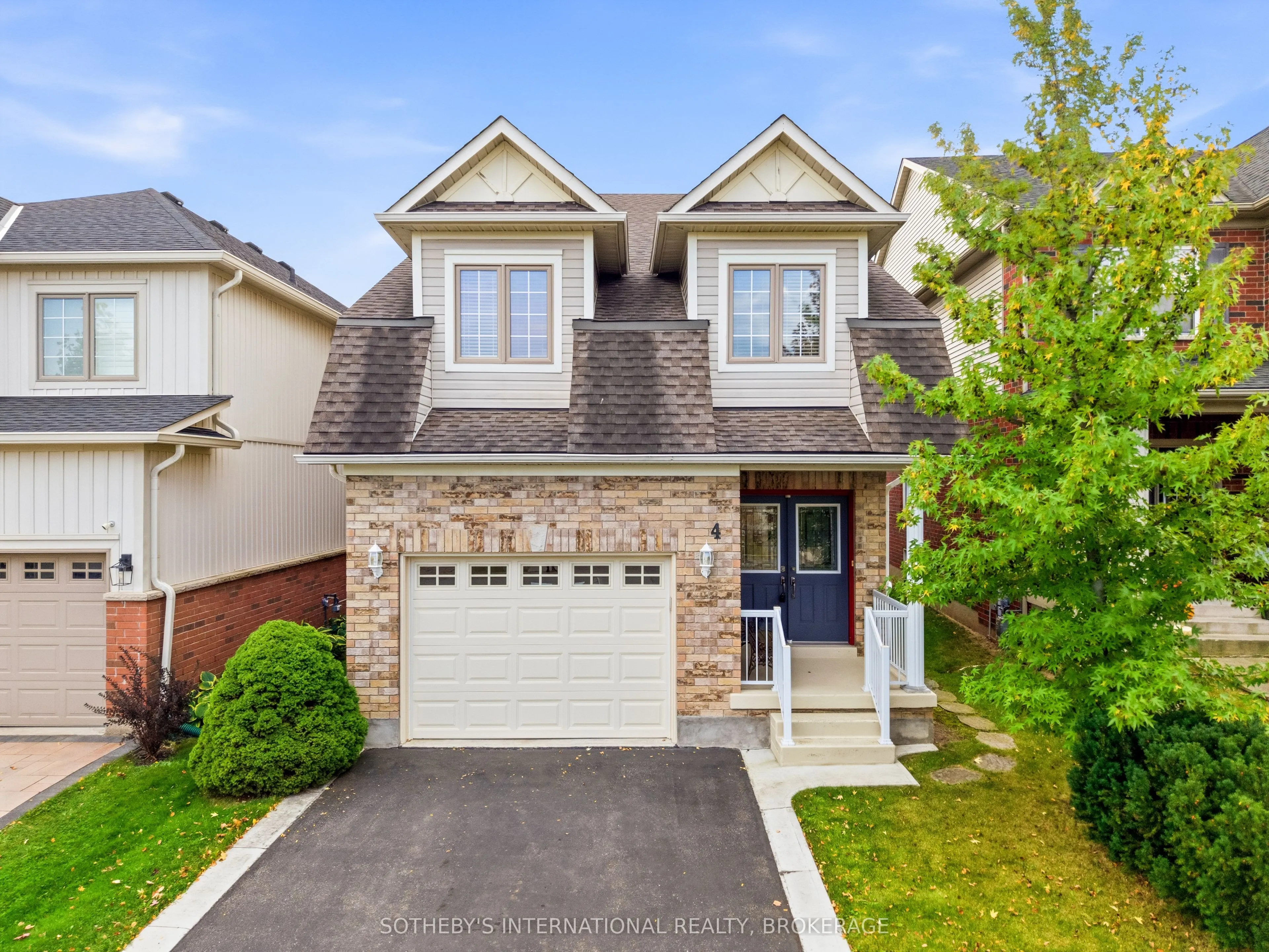 4 Alex Grant Place