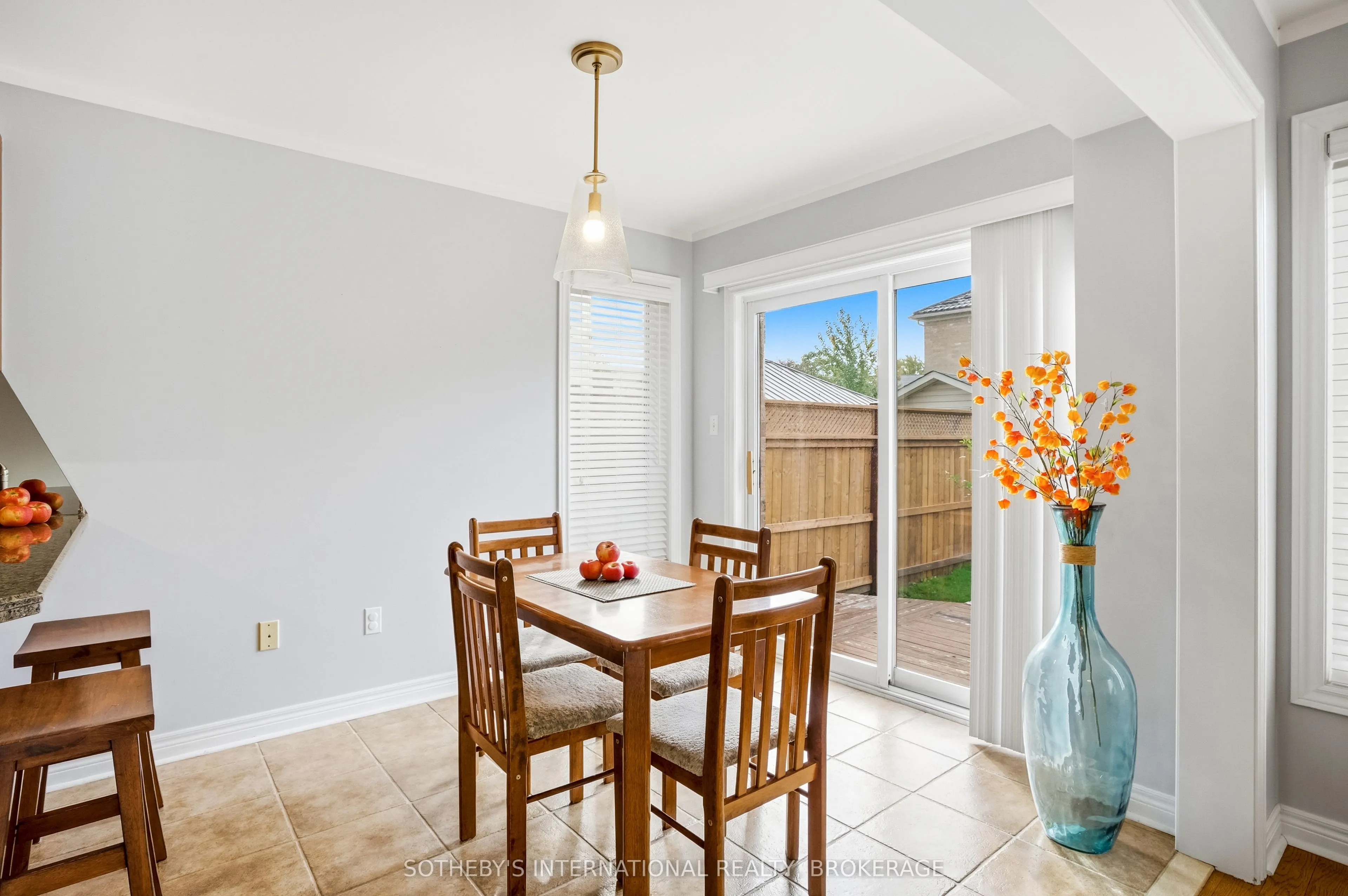 4 Alex Grant Place