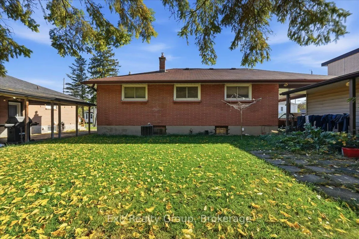 196 Yeomans Street