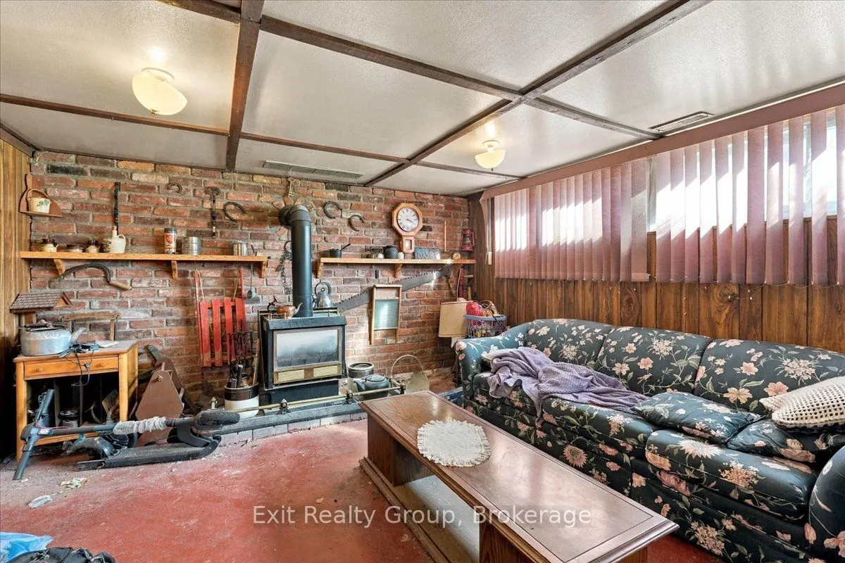 196 Yeomans Street