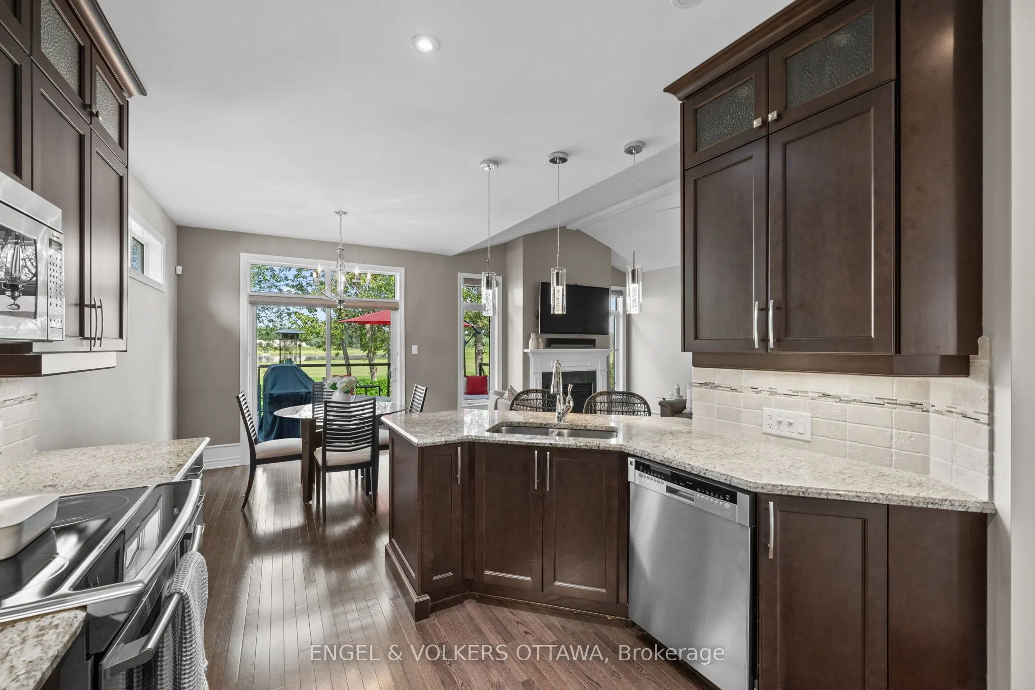 112 Equinelle Drive