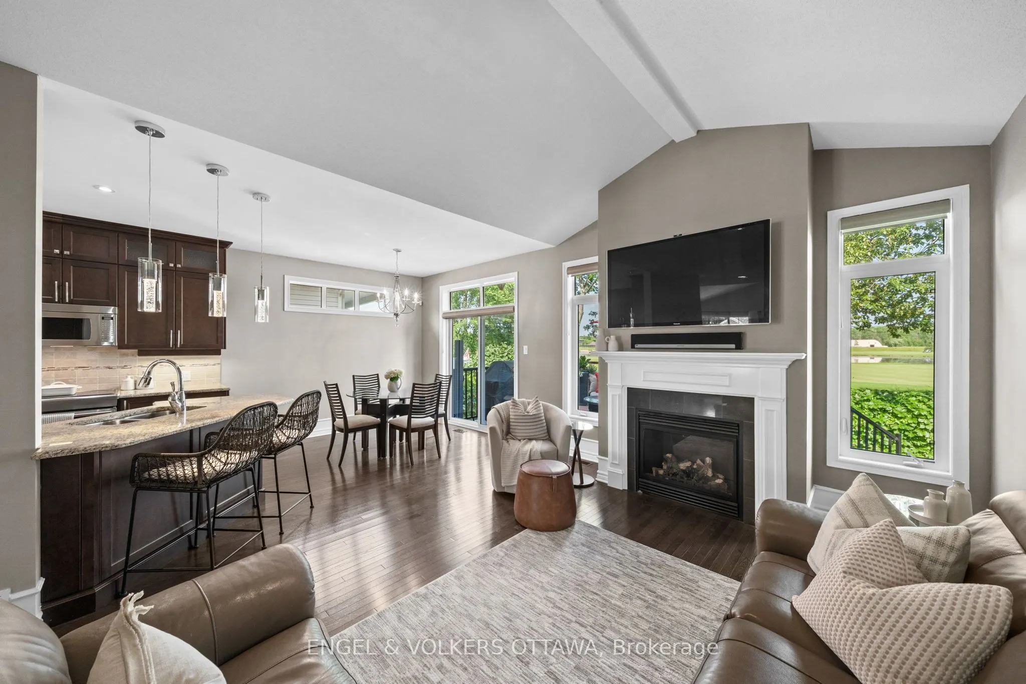 112 Equinelle Drive