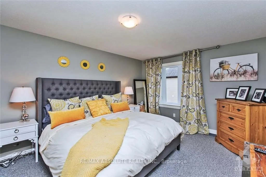 159 WOODHURST Crescent