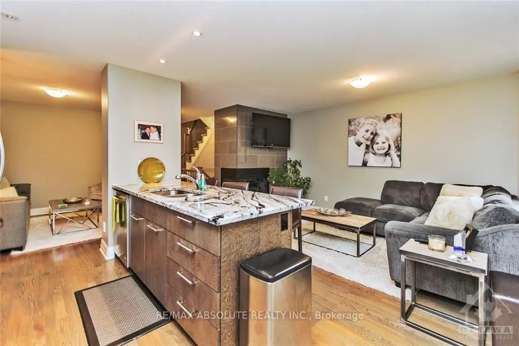 159 WOODHURST Crescent