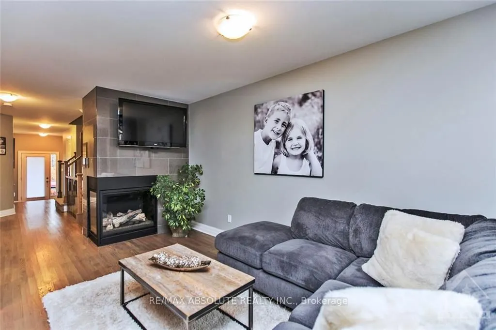 159 WOODHURST Crescent
