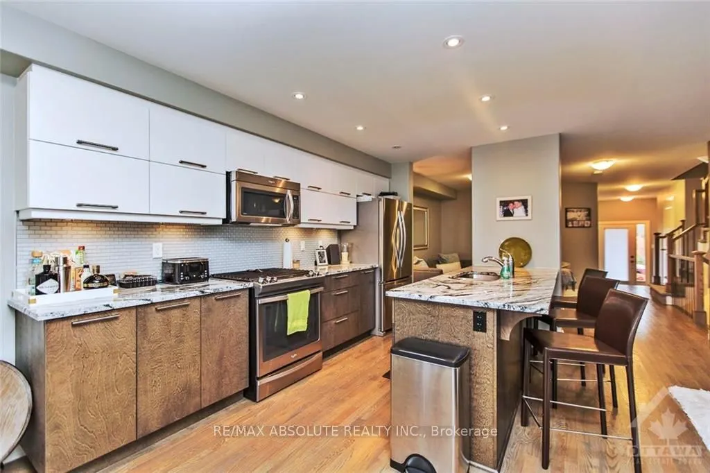 159 WOODHURST Crescent
