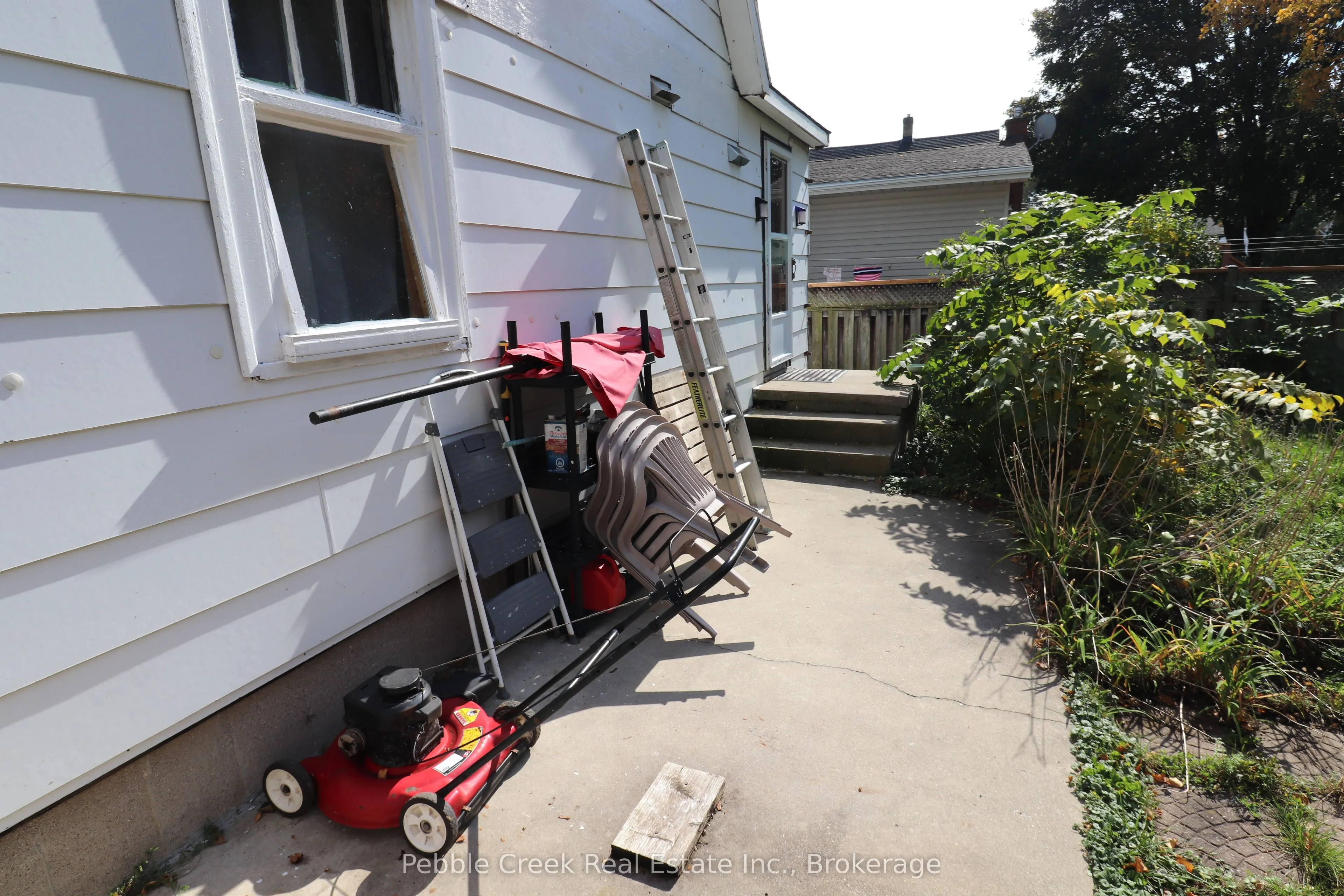 208 Hincks Street