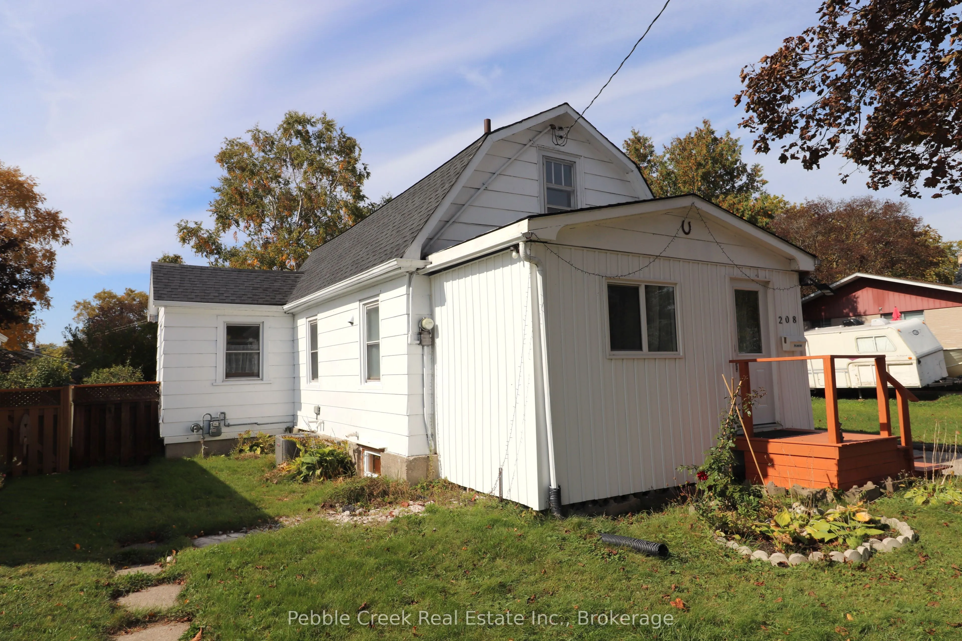 208 Hincks Street